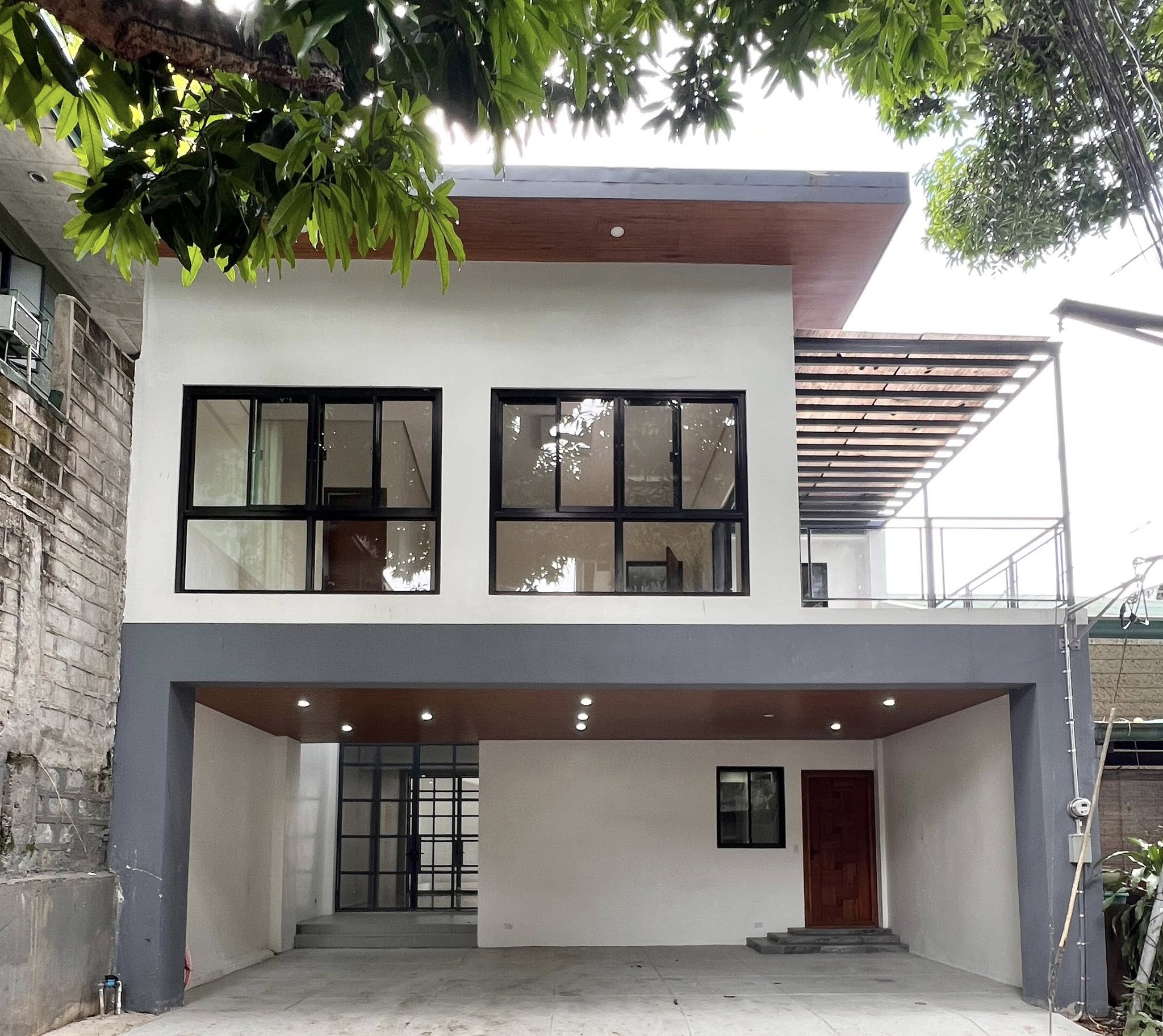Fabulous5-BedroomHouseandLotforSaleinZuzuarregui,QuezonCity-1.jpg