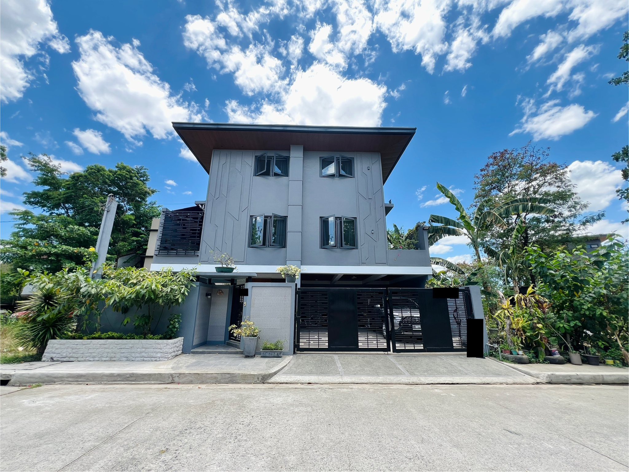 Stunning4-Bedroom3StoreyHouseandLotforSaleinBrgy.Malanday,MarikinaCity-1.jpg