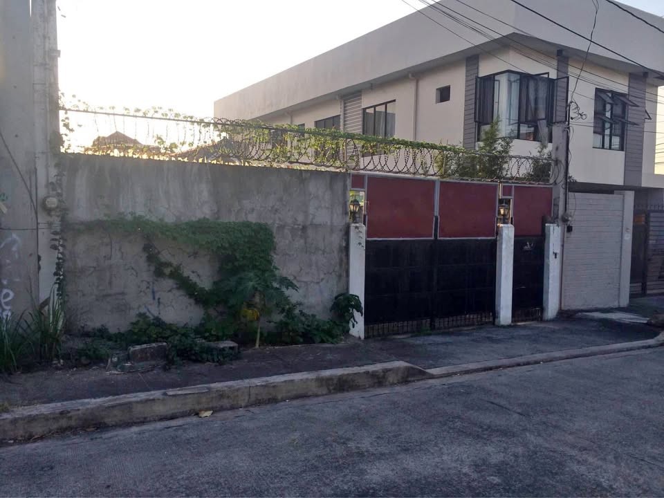Contemporary2-BedroomHouseandLotforSaleinAFPOVAIII,TaguigCity-1.jpg