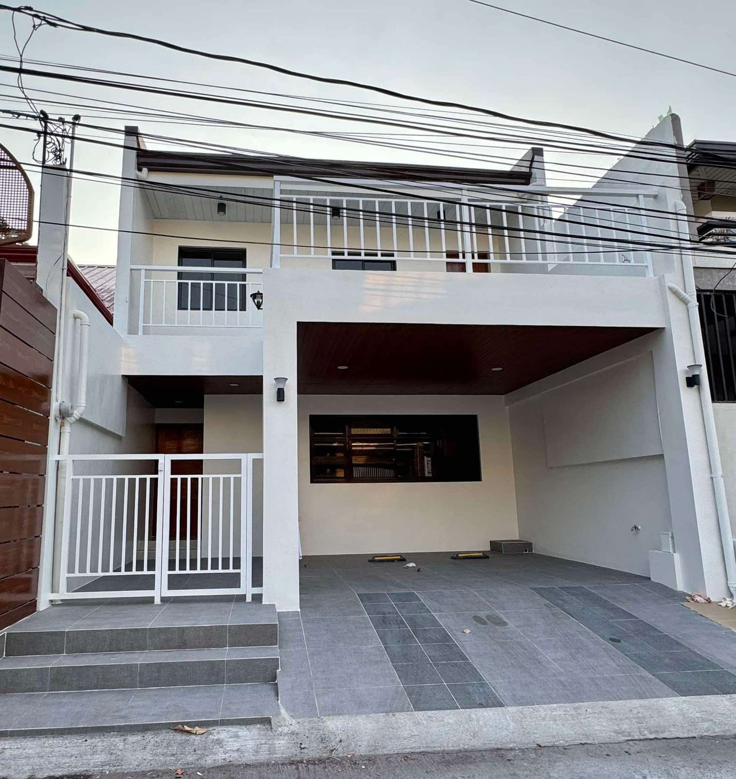 Vibrant4-BedroomHouseandLotforSaleinBFHomes,ParañaqueCity-1.jpg