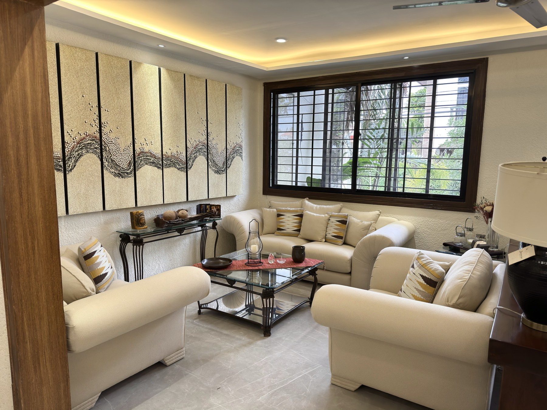 Sensational4-BedroomHouseandLotforSaleinTahananVillage,ParañaqueCity-4.jpg