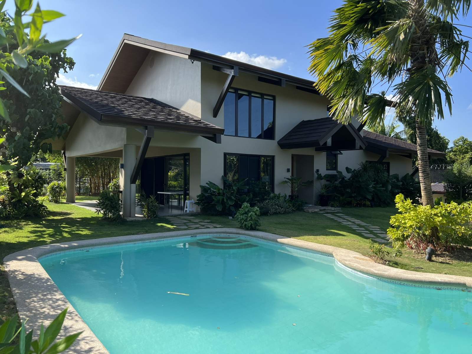 Lavish2-BedroomHouseandLotforSaleinBeverlyHillsSubd.,Antipolo,Rizal-4.jpg