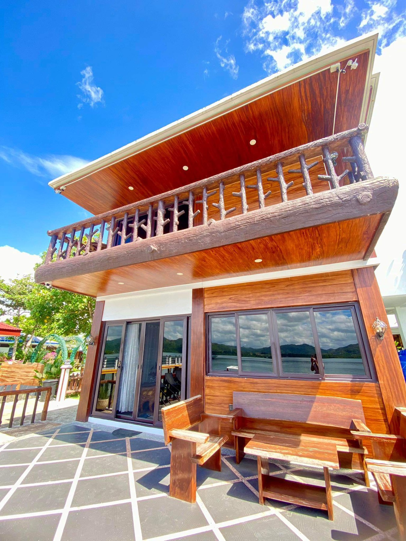 Splendid5-BedroomHouseandLotforSaleinBrgy.Diit,TaclobanCity-1.jpg