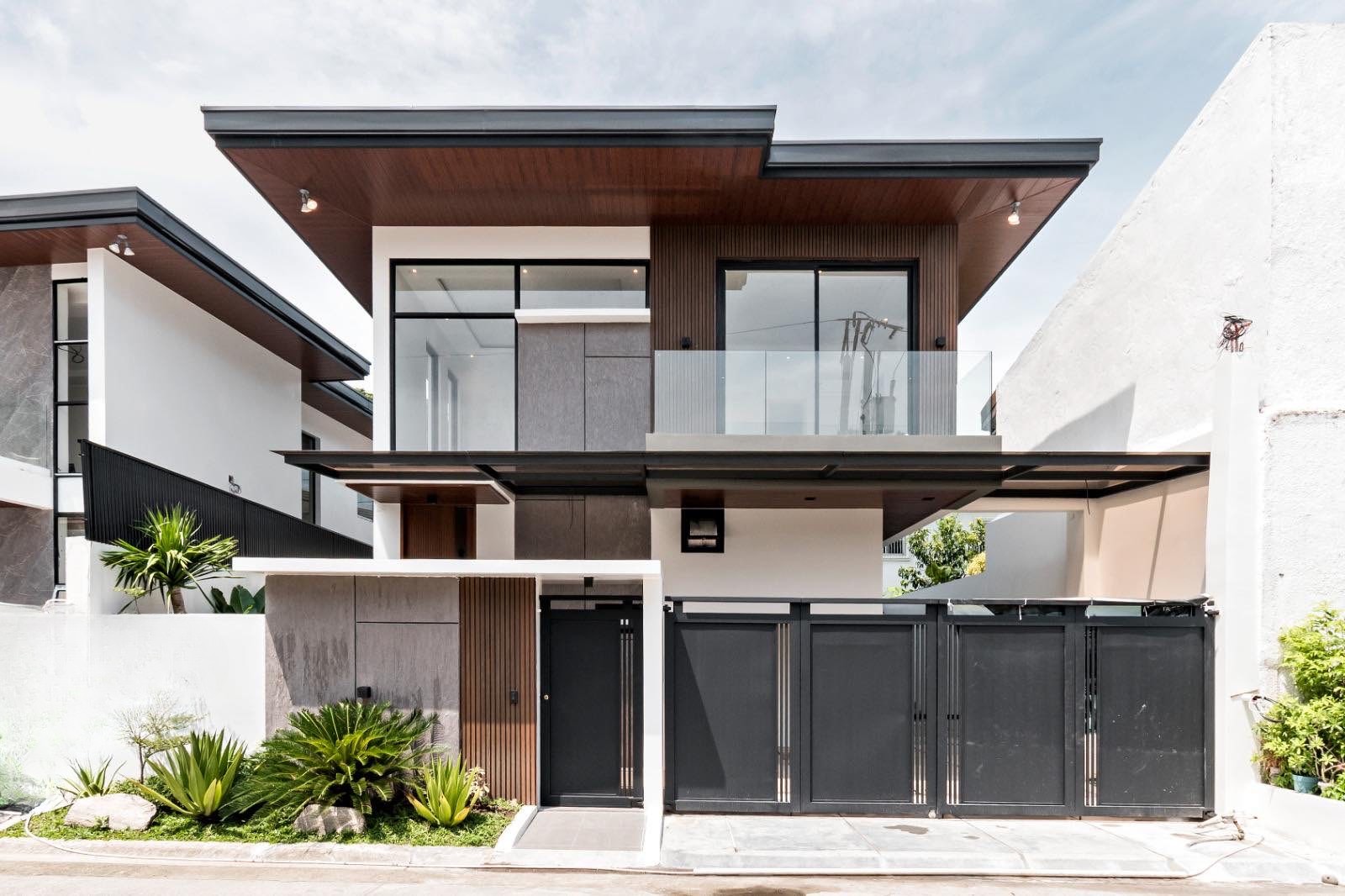 Lavish4-BedroomHouseandLotforSaleinBFHomes,Parañaque-1.jpg