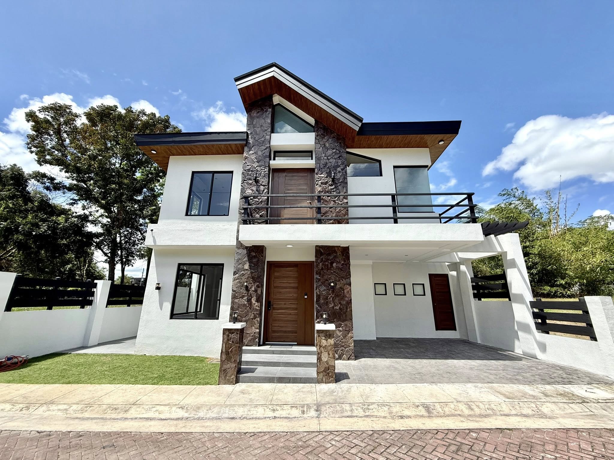 BrandNew4-BedroomHouseandLotforLeaseinPramanaResidentialPark,Sta.RosaCity,Laguna-1.jpg