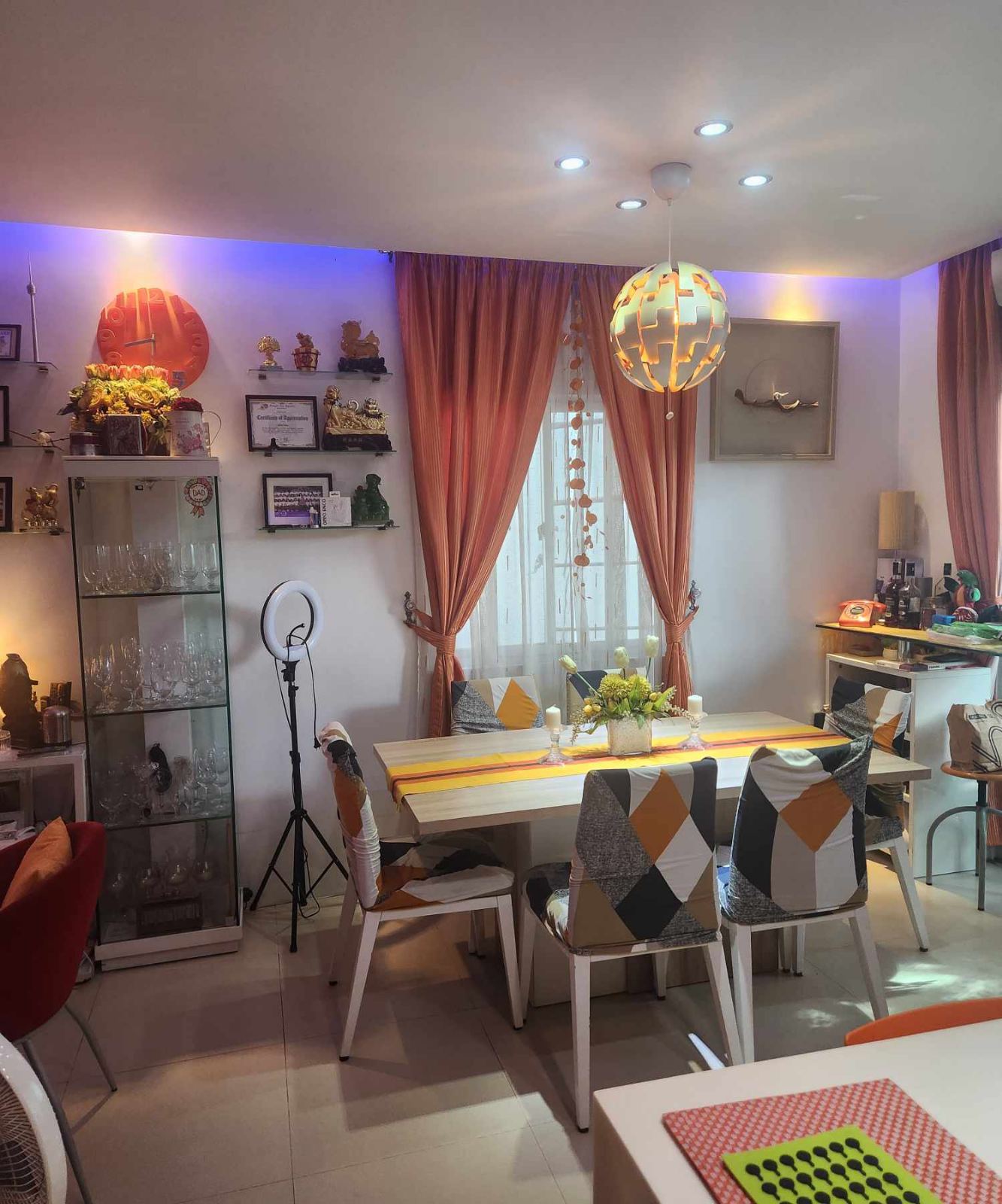 Stylish3-BedroomHouseandLotforLeaseinBetterLiving,DonBosco,Parañaque-4.jpg