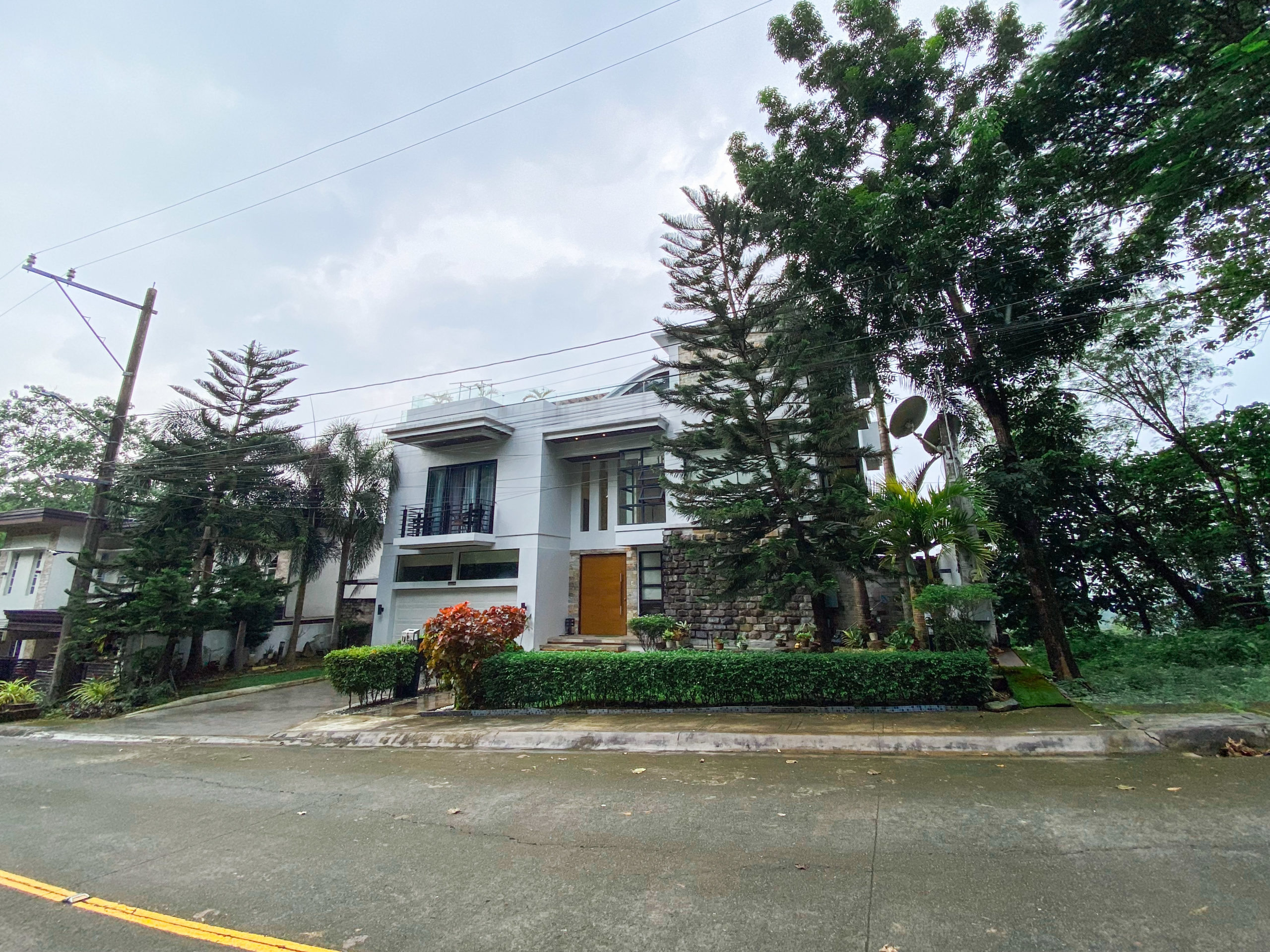 Astonishing5-BedroomHouseandLotforSaleinParkridgeEstate,Brgy.SantaCruz,Antipolo,Rizal-3.jpg