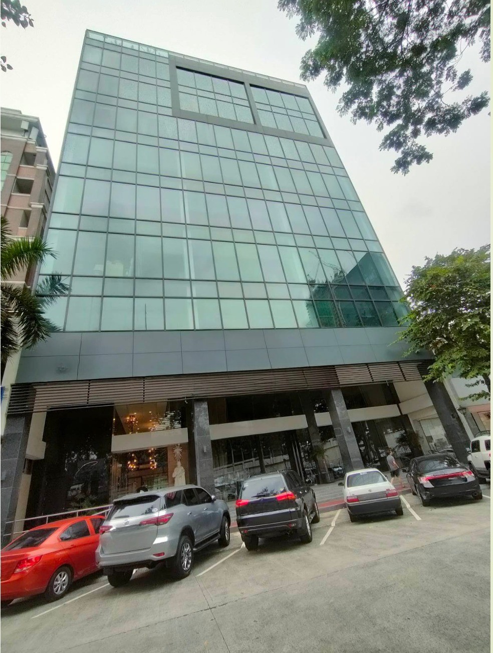Polished8-FloorsCommercialBuildingforSaleinPaseoDeMagallanes,Makati-1.jpg