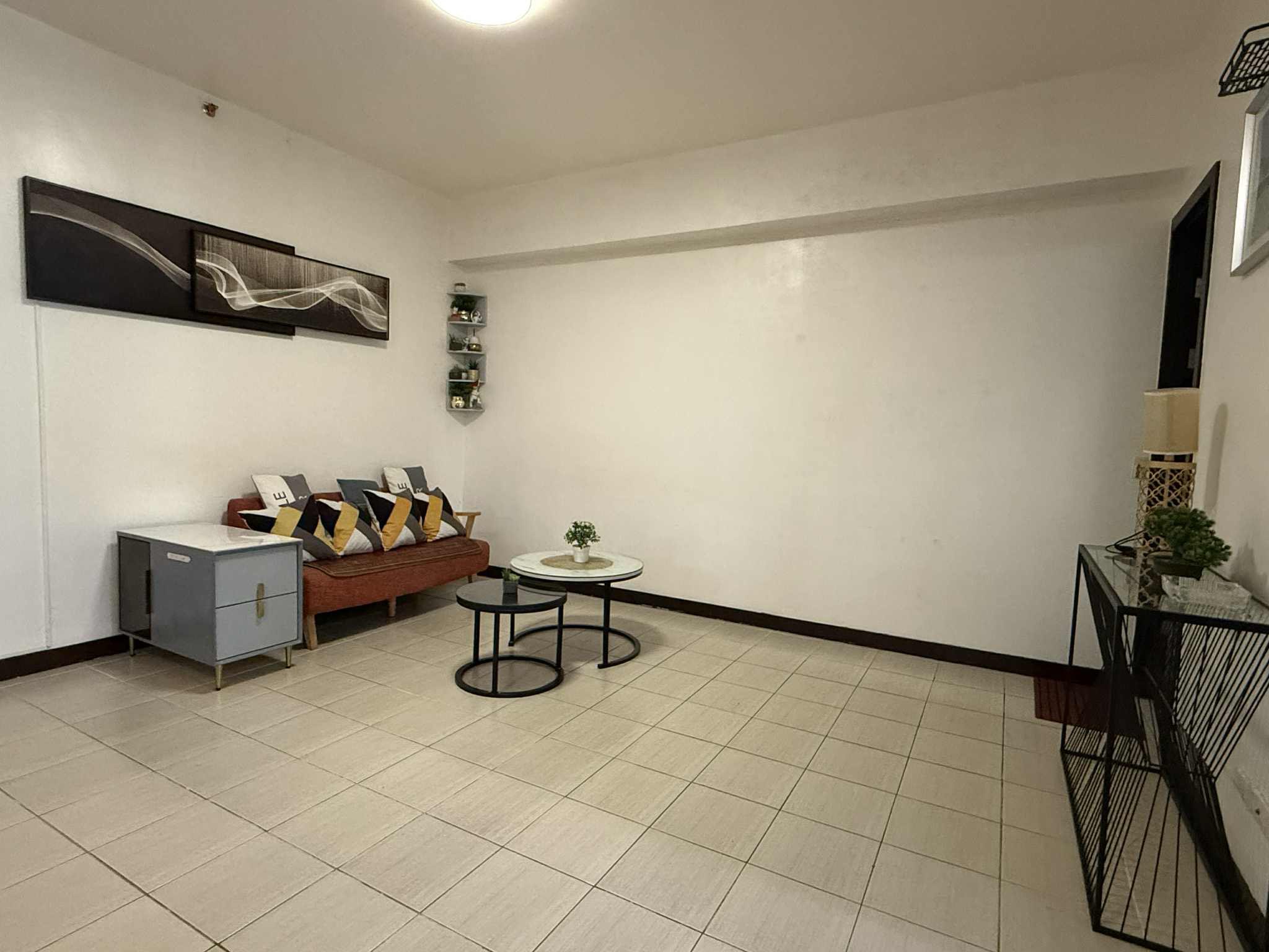 Astonishing3-BedroomCombinedCondoUnitforSaleinSanLorenzoPlace,Makati-2.jpg
