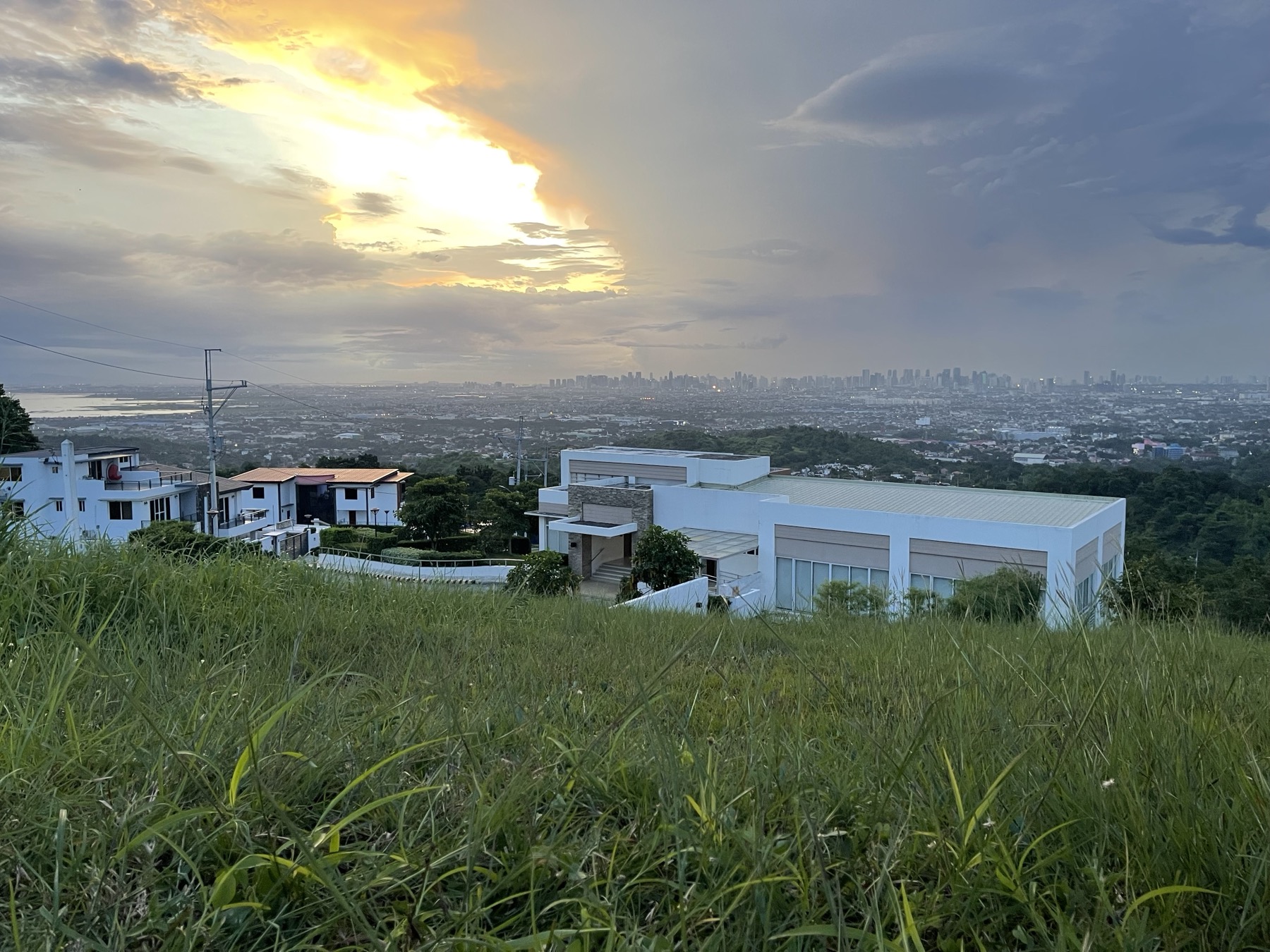 1,013SQMVacantLotforSaleinThePeakatHavila,Taytay,Rizal-1.jpg
