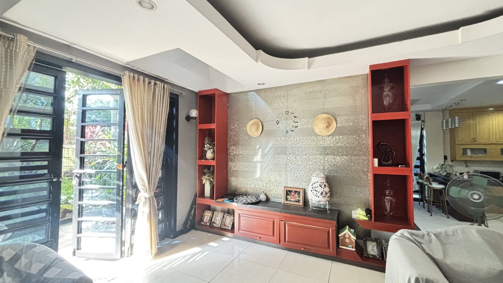 Bright5-BedroomHouseandLotforSaleinFairview,QuezonCity-1.jpg