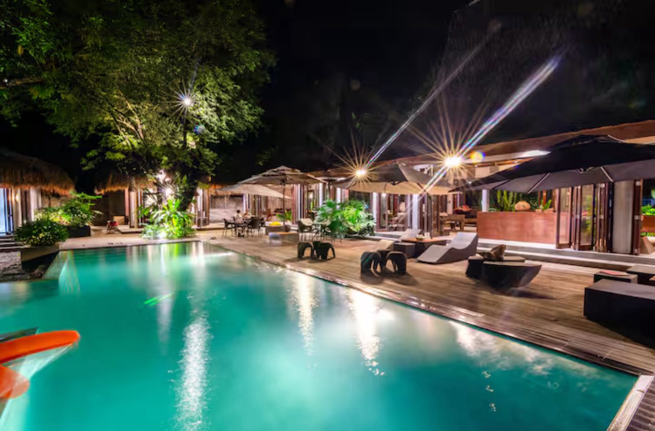 IncomeGenerating7-BedroomBeachHouseforSaleinLian,Batangas-1.jpg