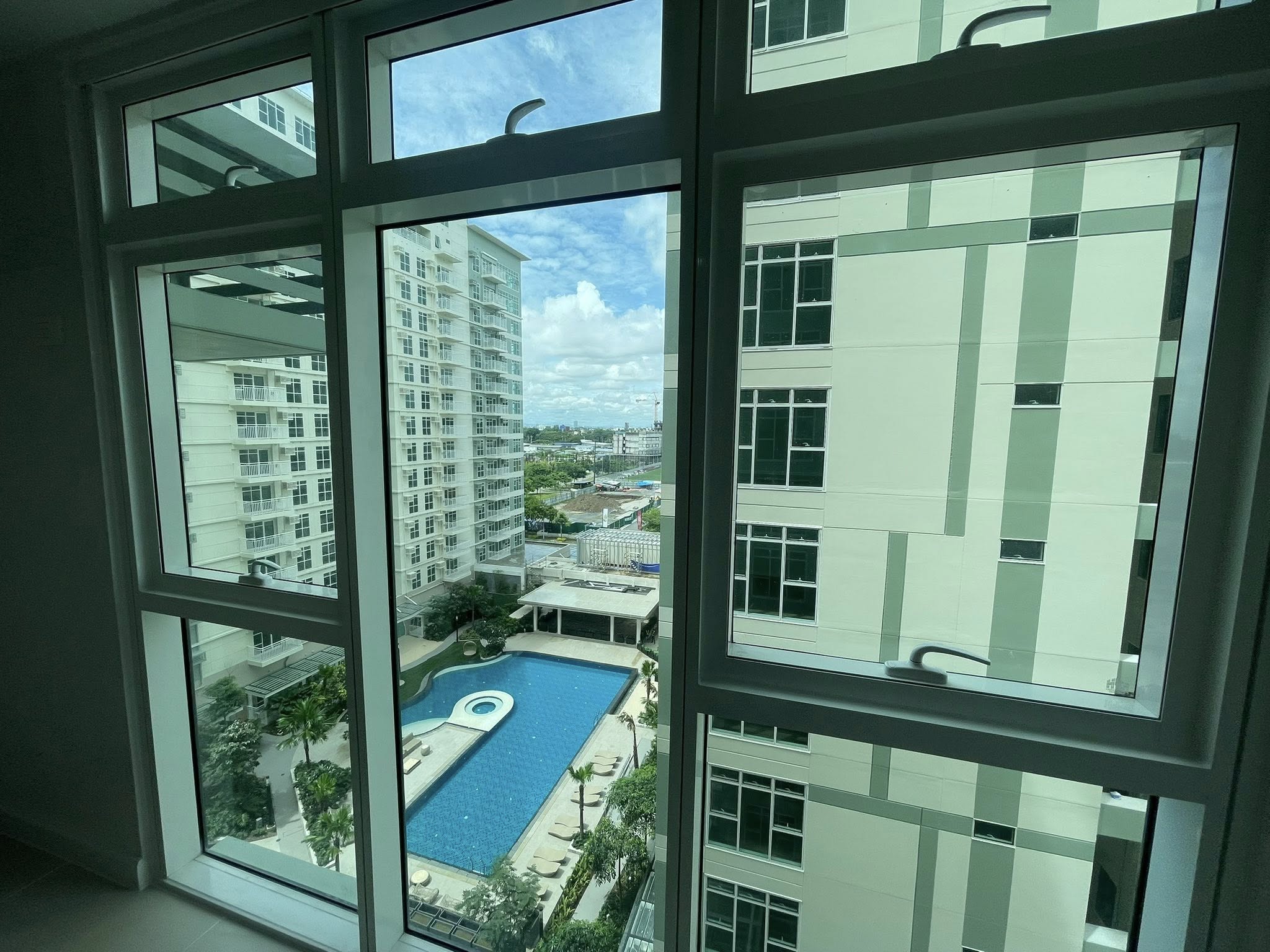 PoshStudioUnitforSaleinParkCascades,Taguig-1.jpg