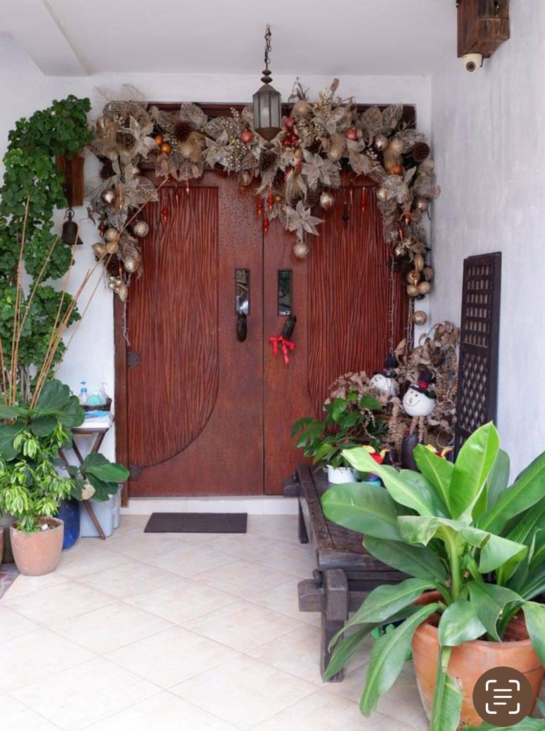 Vibrant4-BedroomHouseandLotforSaleinFortBonifacio,Taguig-1.jpg