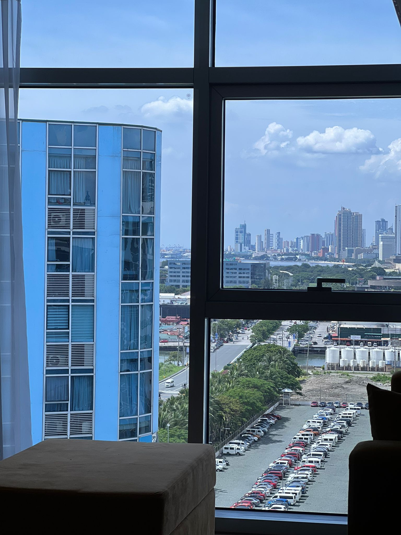 Cozy3-BedroomPenthouseCondoUnitforSaleinMacapagal,PasayCity-1.jpg