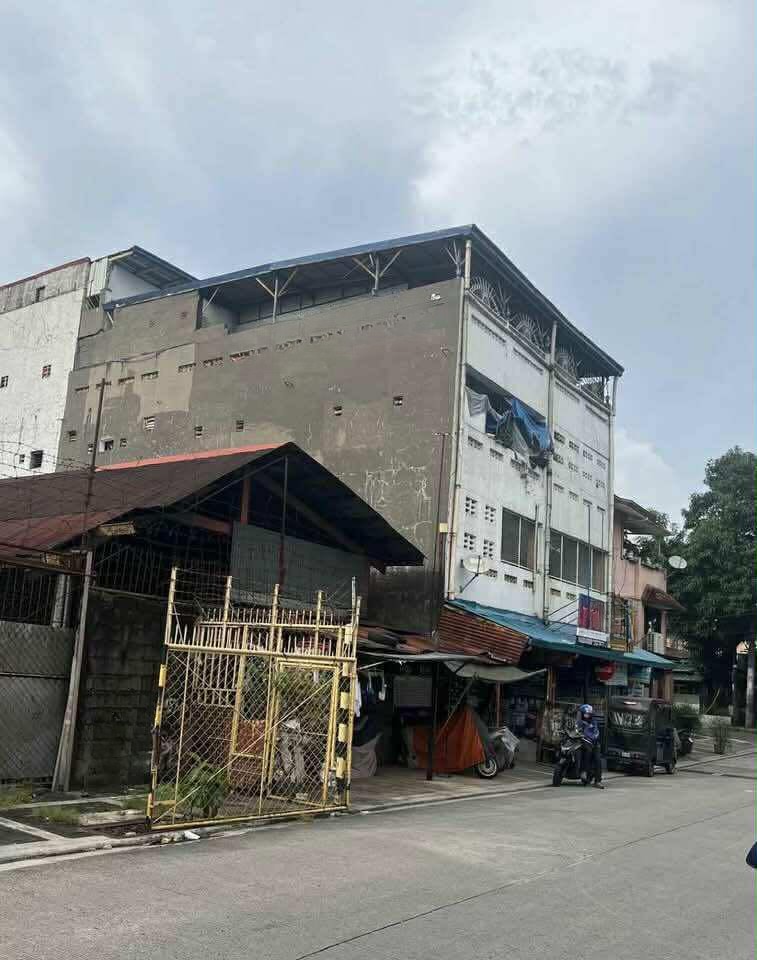 216SQMPreOwnedCommericalBuildingforSaleinnearCongressionalAvenue,QuezonCity-1.jpg