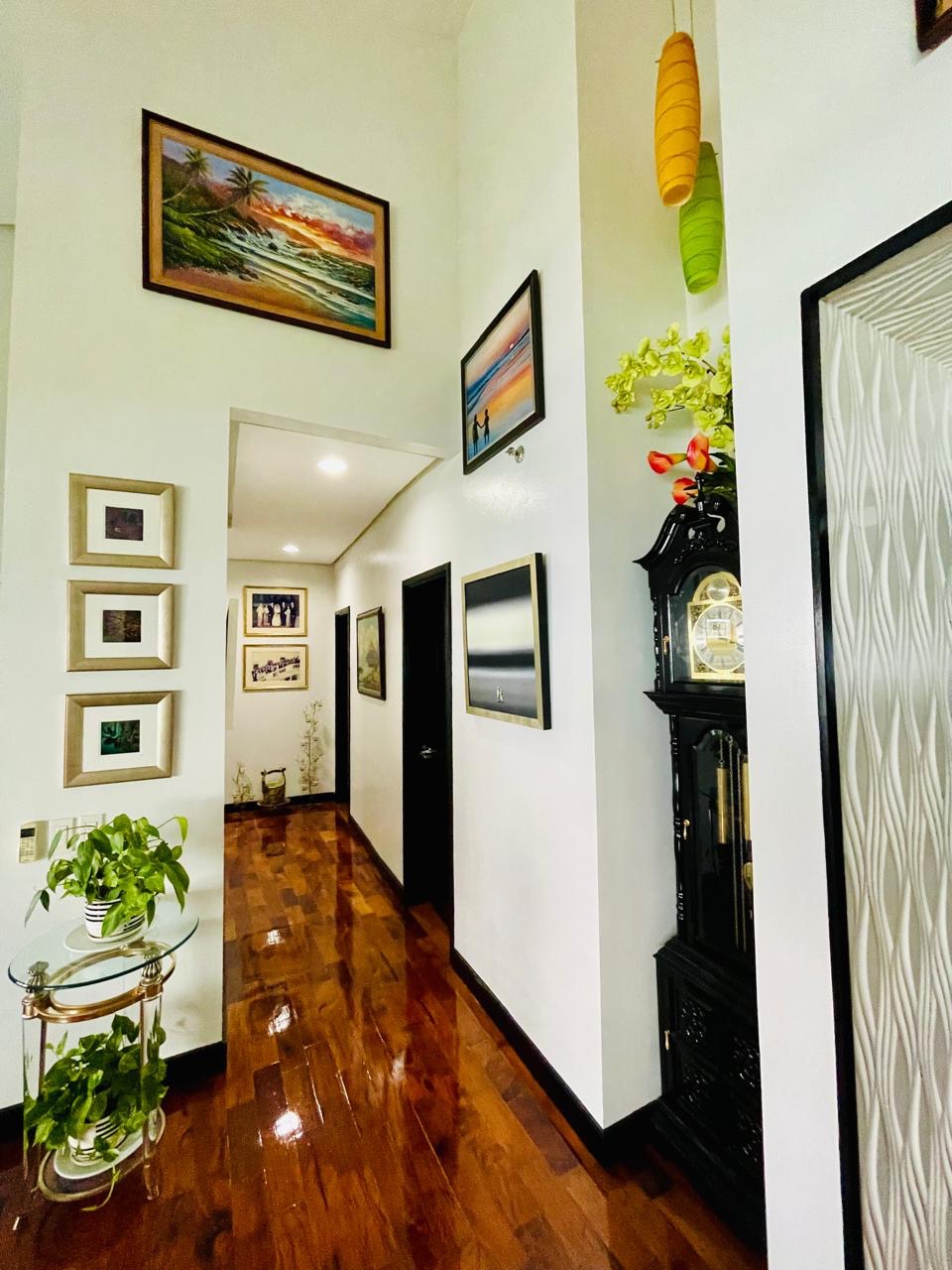 Beautiful3-BedroomCondoUnitforSaleinSerendra,BGC,Taguig-1.jpg