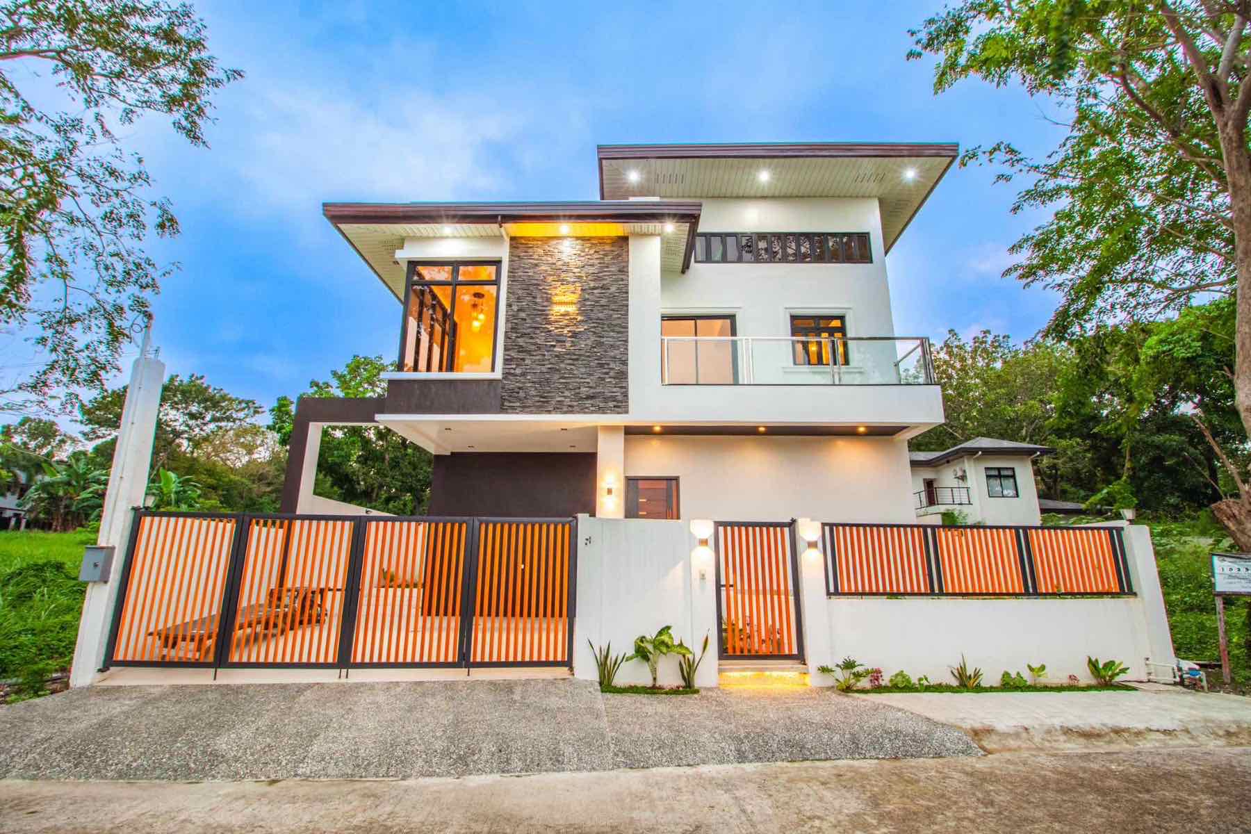 Beautiful4-BedroomHouseandLotforSaleinCalamba,Laguna-1.jpg