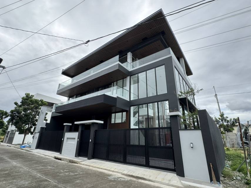 Attractive2-BedroomHouseandLotforSaleinGreenwoodsExecutiveVillage,Cainta,Rizal-1.jpg