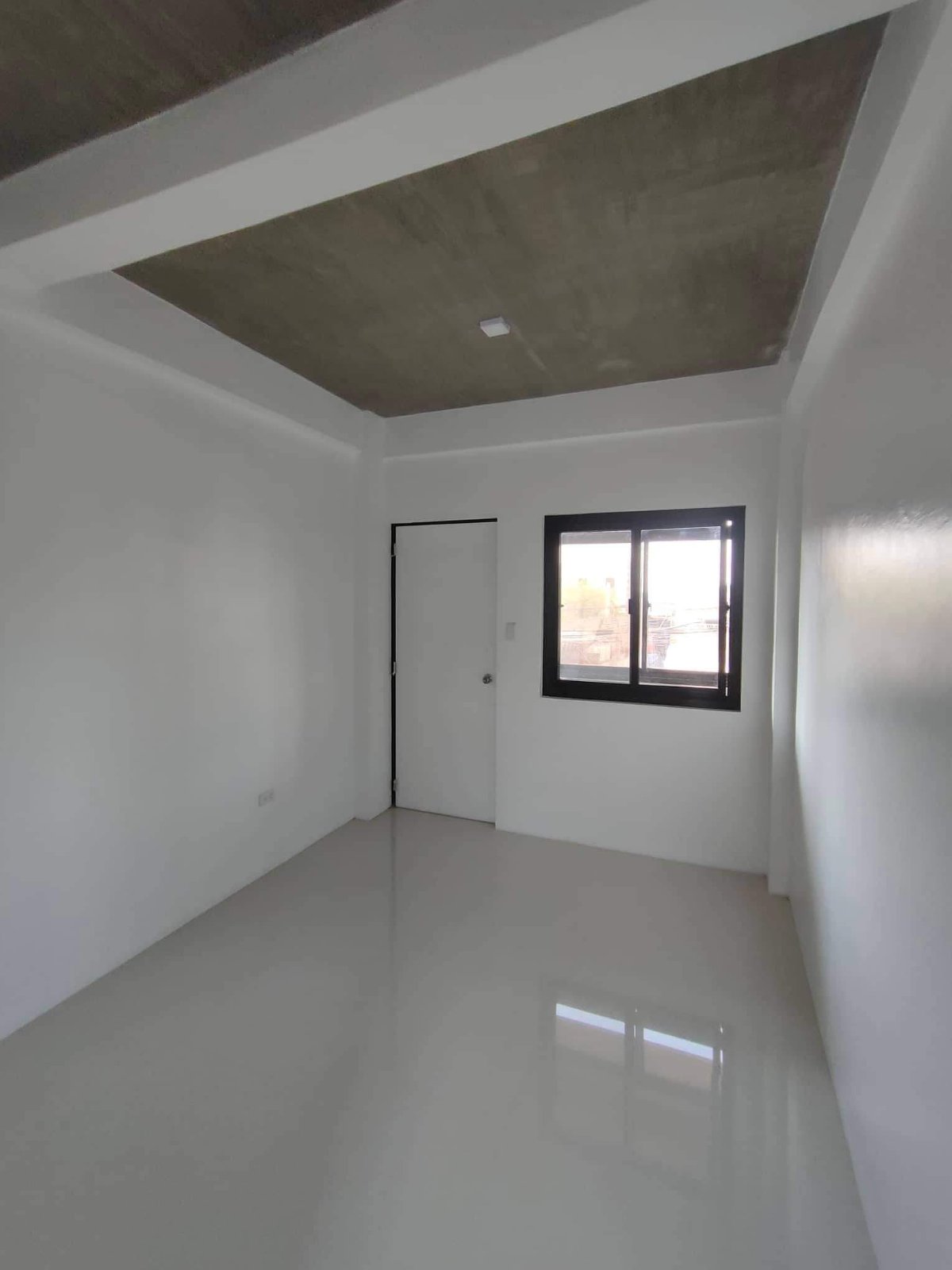500SQMCommercialPropertyandSingleAttachedHouseforSaleinValenzuelaCity-8.jpg