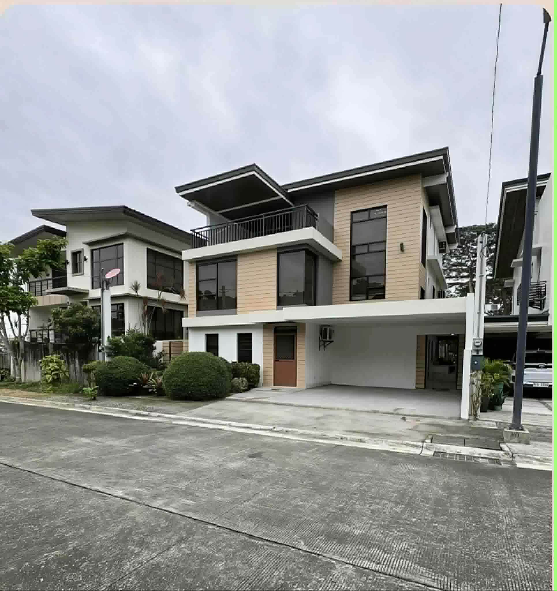 Captivating5-BedroomHouseandLotforSaleinNuvali,Calamba,Laguna-2.jpg