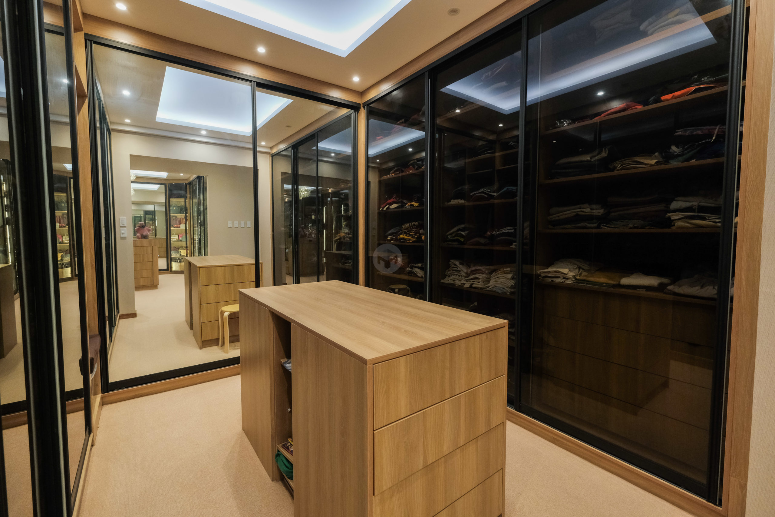 Attractive6-BedroomHouseandLotforSaleinAfpovai,FortBonifacio,Taguig-22.jpg