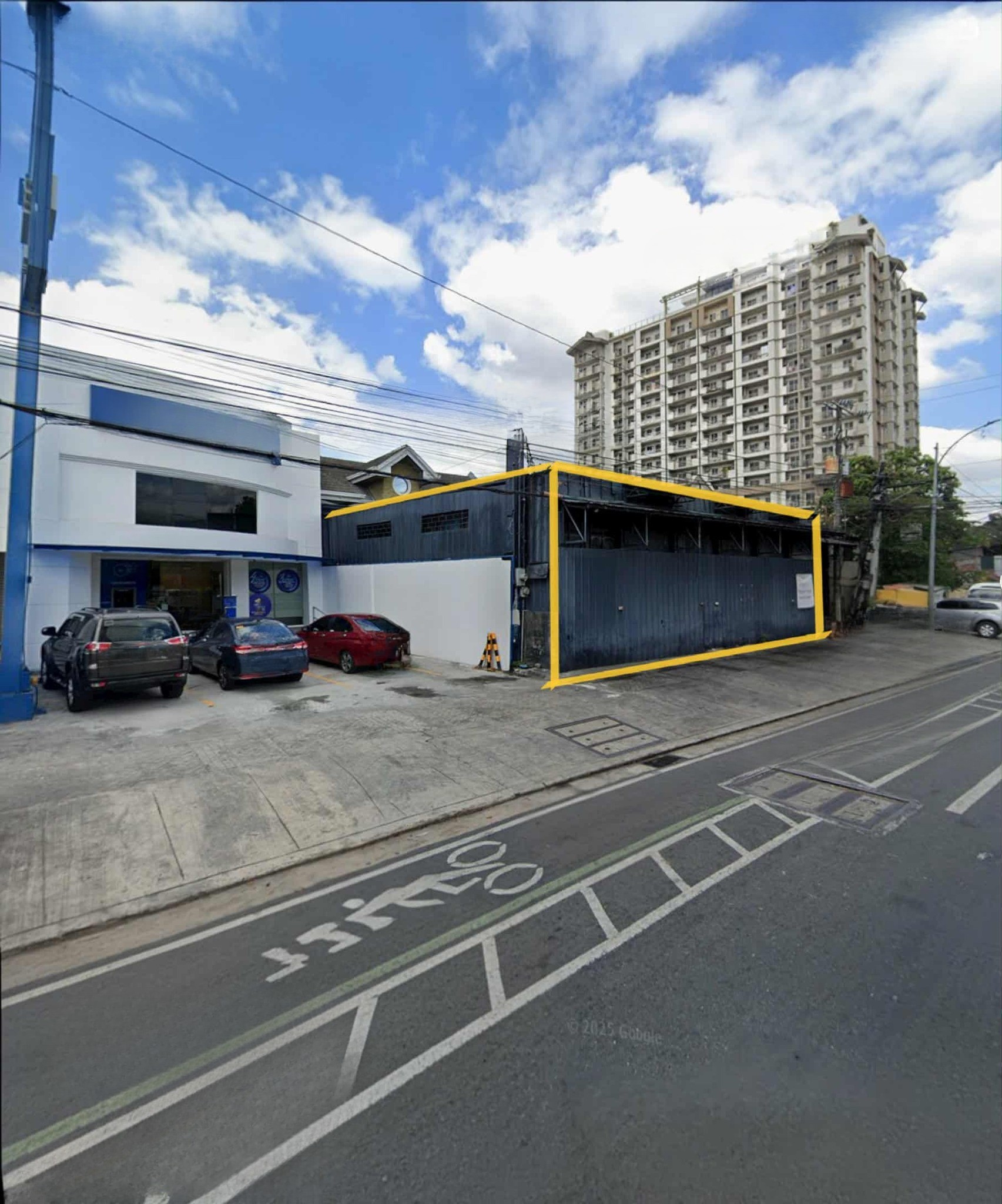 Prime700SQMCommercialLotwithHouseinQuezonCity-2.jpg
