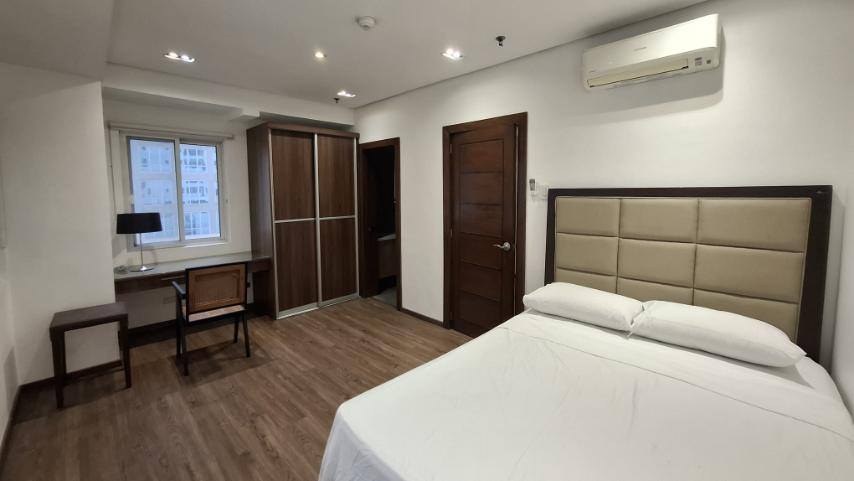 Astonishing2-Bedroom CondoUnitforLeaseatWTower,BGC,Taguig-6.jpg