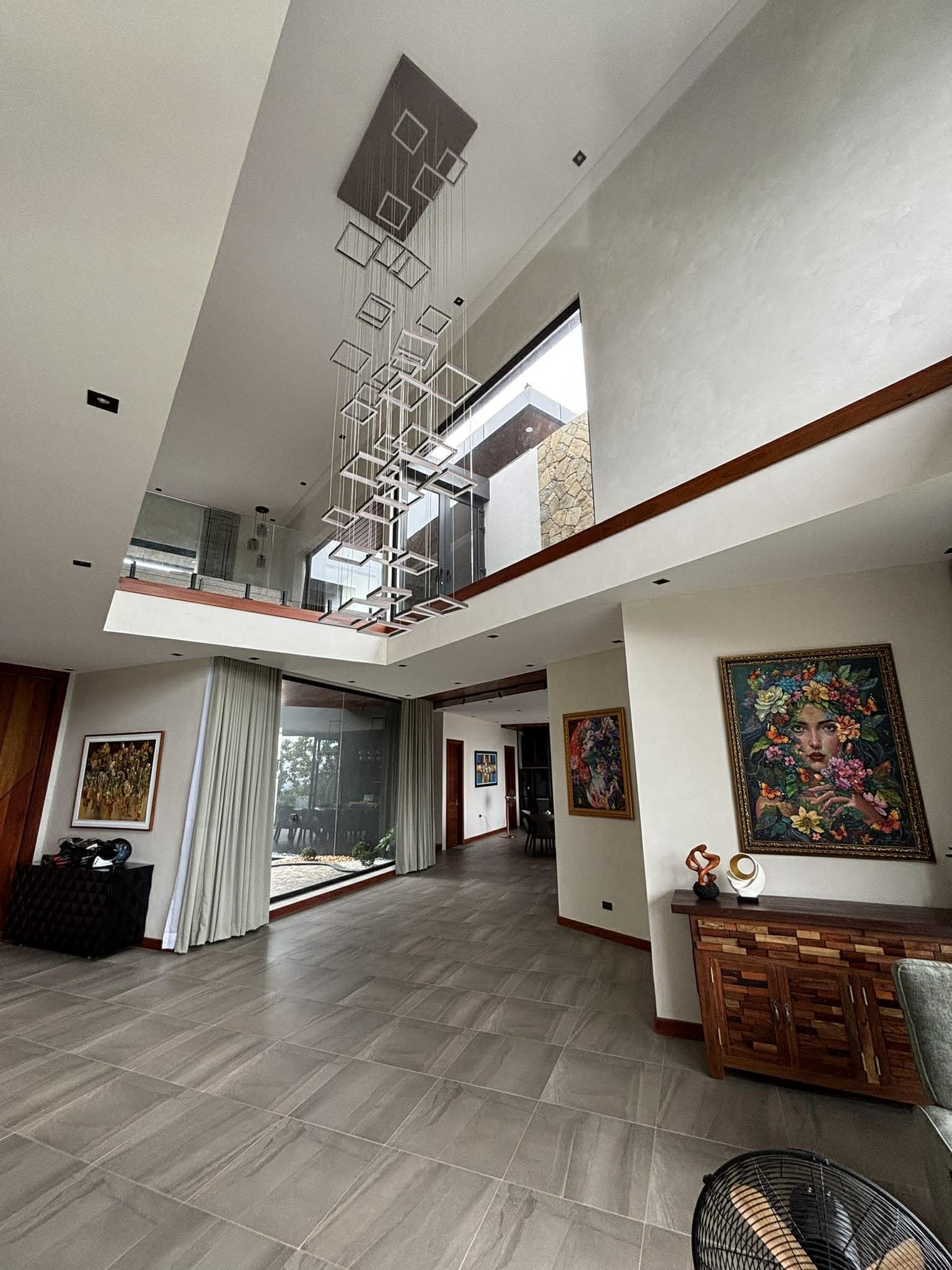 Vibrant6-BedroomHouseandLotfo SaleinTimberlandHeights,SanMateo,Rizal-9.jpg