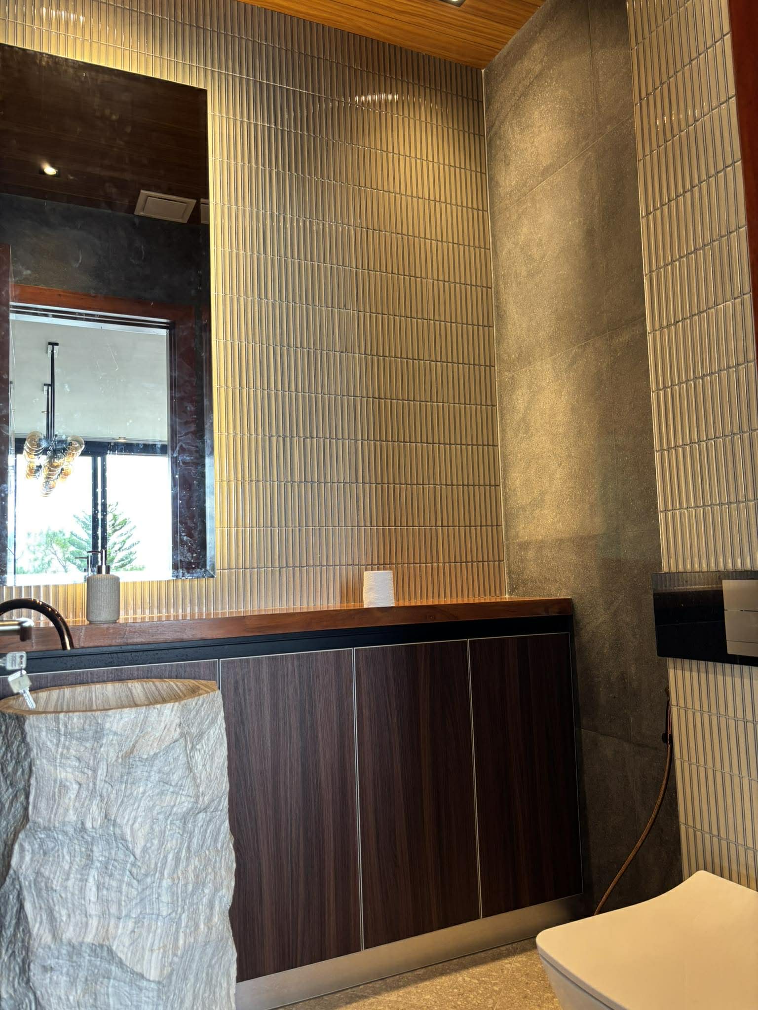 Vibrant6-BedroomHouseandLotfo SaleinTimberlandHeights,SanMateo,Rizal-14.jpg