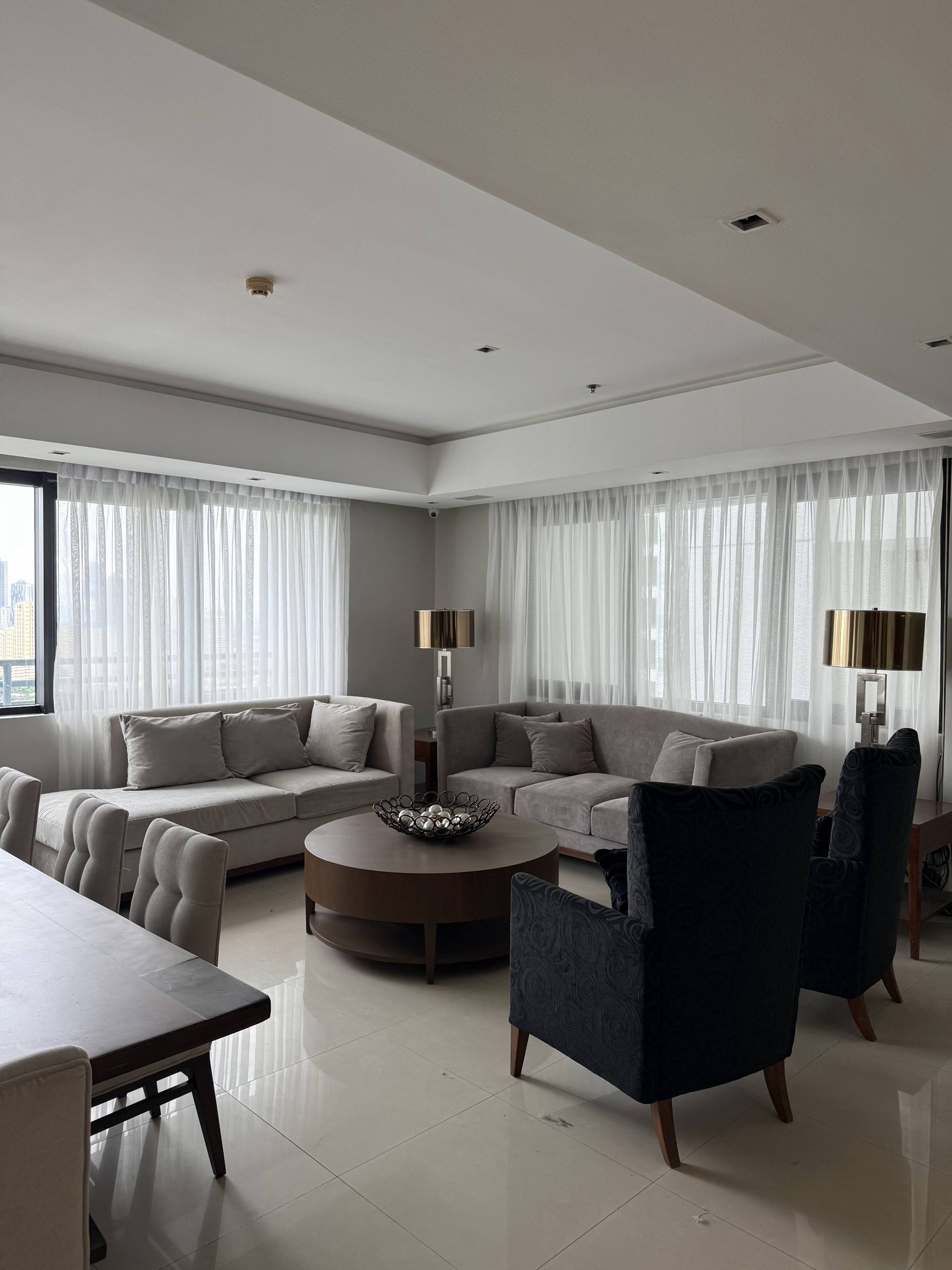 Enchanting4-BedroomCondoUnitforSaleatSkylineTower,One Balete,QuezonCity-1.jpg