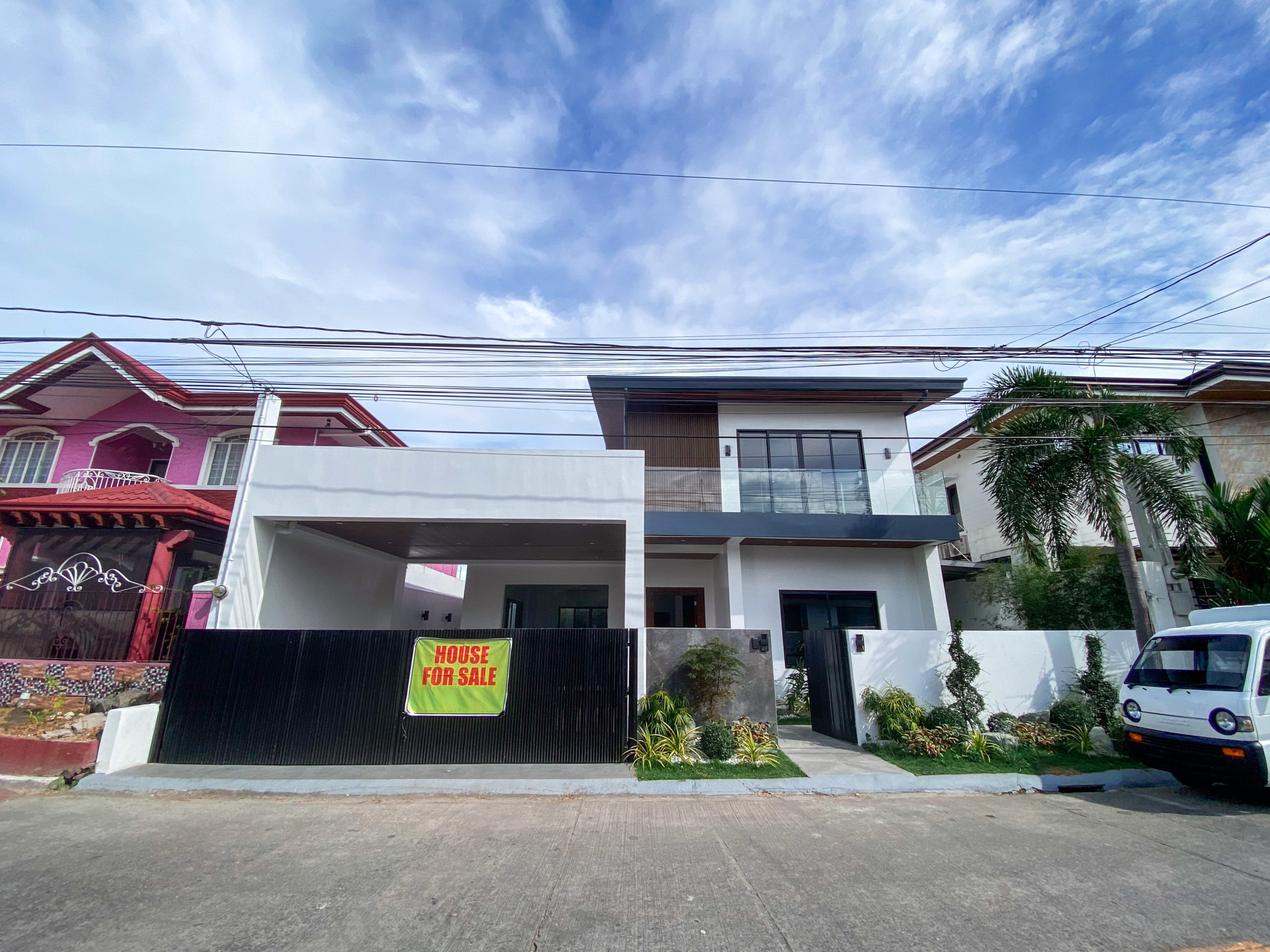 Attractive4-BedroomHouseandLotforSaleinBFHomes,ParañaqueCity-1.jpg