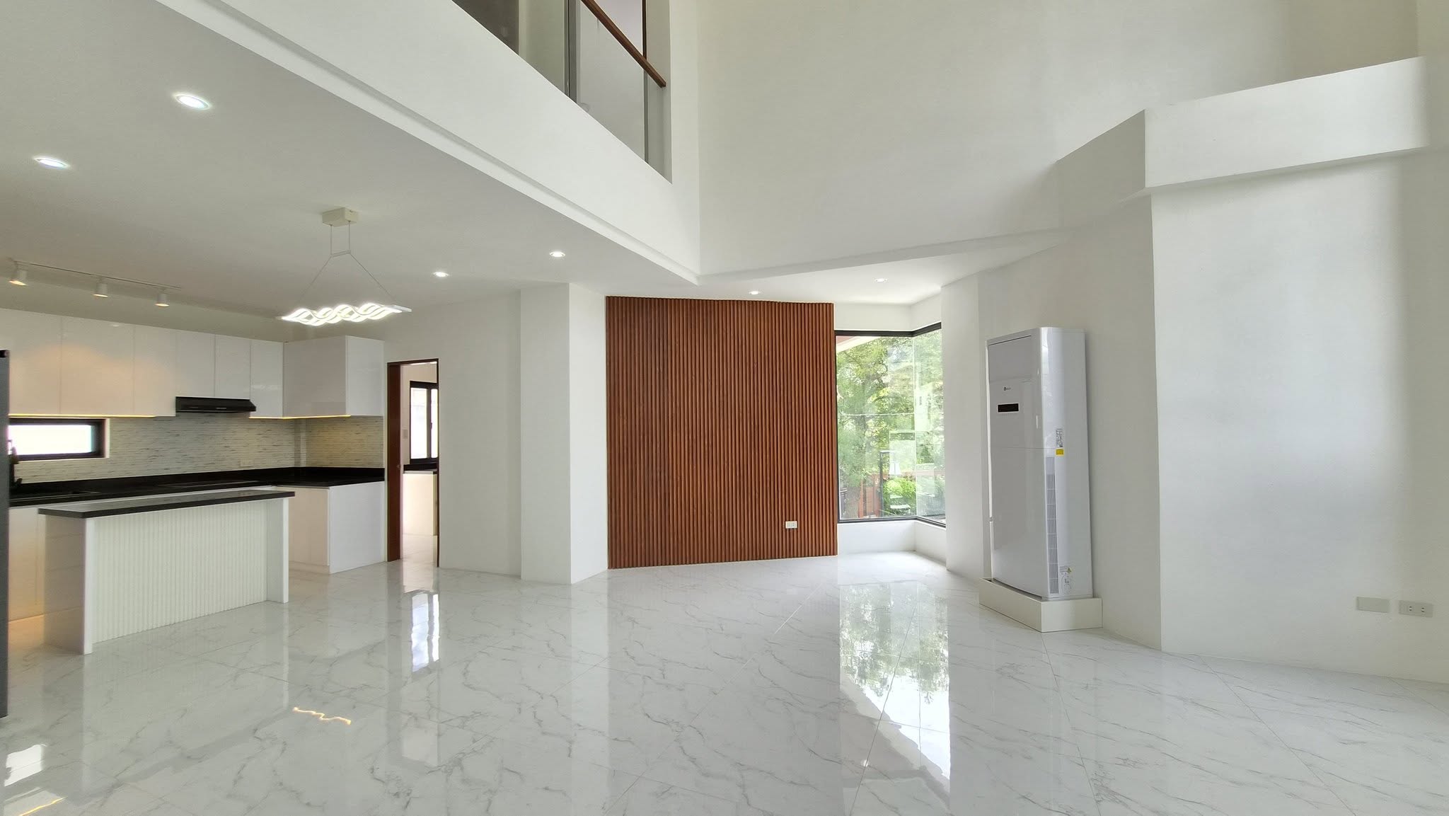 Upscale5-BedroomHouseandLotforSaleinVerdanaHomes,Bacoor,Cavite-3.jpg