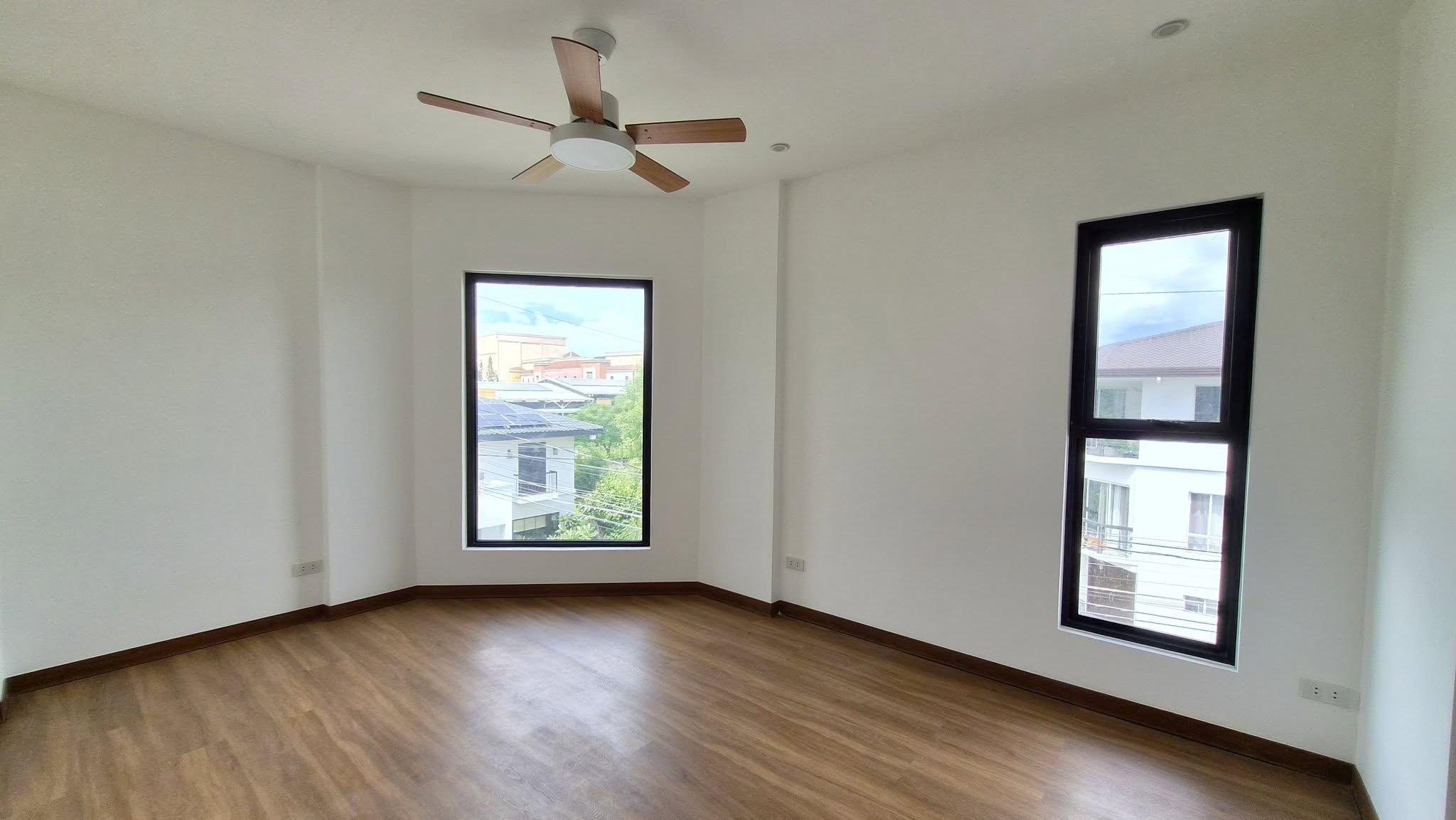 Upscale5-BedroomHouseandLotforSaleinVerdanaHomes,Bacoor,Cavite-12.jpg