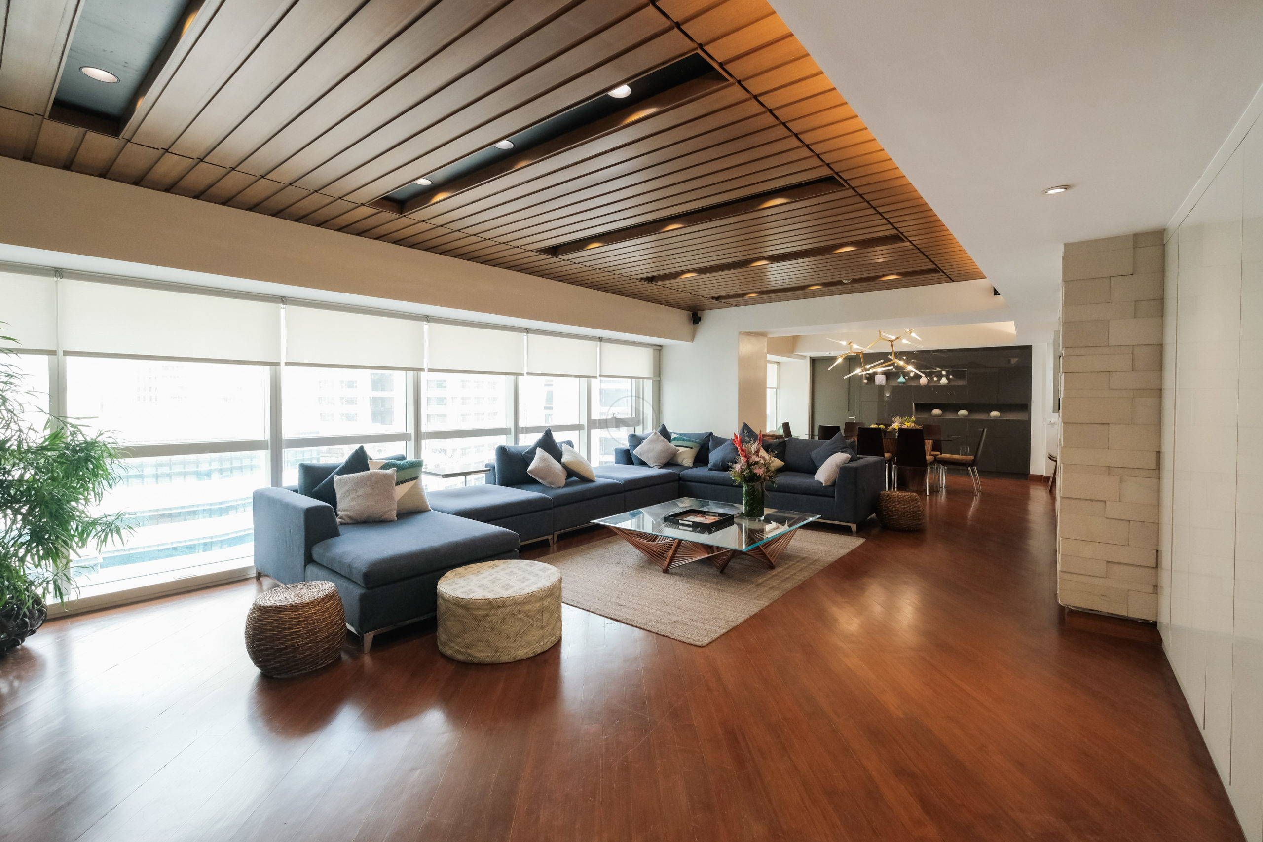 Enchanting3-BedroomCondoUnitforSaleinForbesTower,SalcedoVillage,Makati-1.jpg