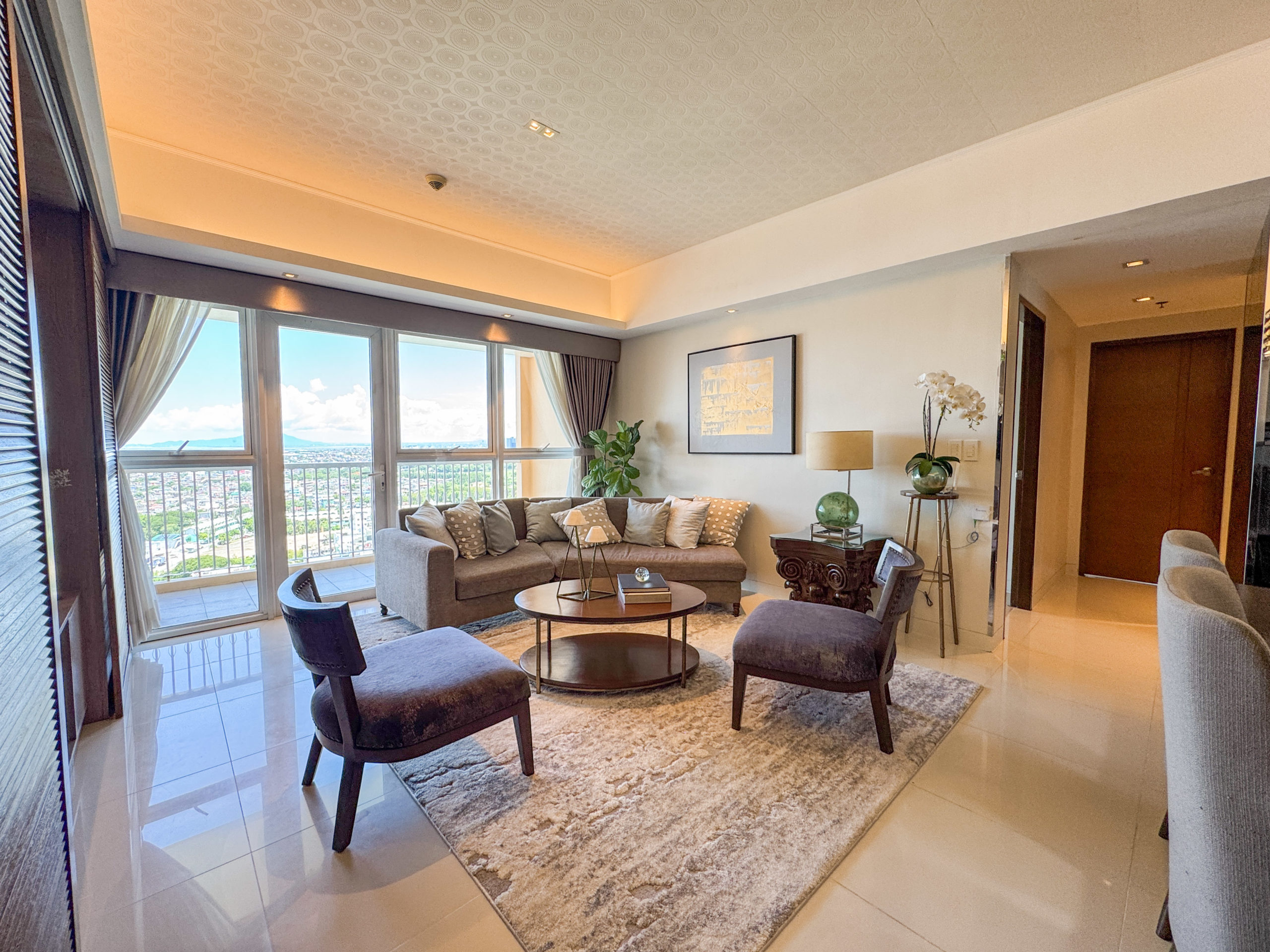 Posh3-BedroomCondoUnitforSaleatTheVeniceLuxuryResidencesMckinleyHill,BGC,Taguig-1.jpg