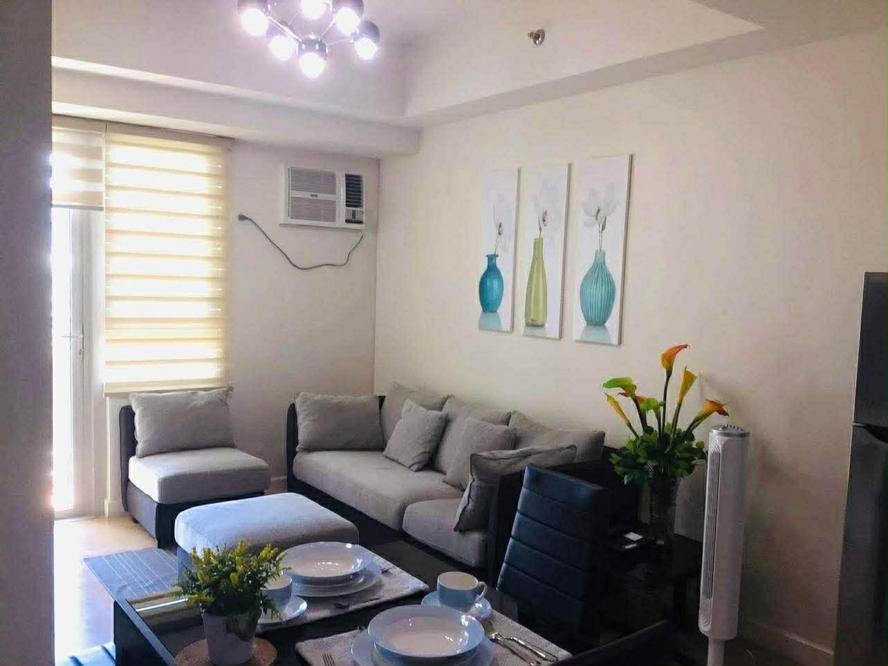 Spacious1-BedroomCondoUnitforSaleatTheGrovebyRockwell,Pasig-1.jpg