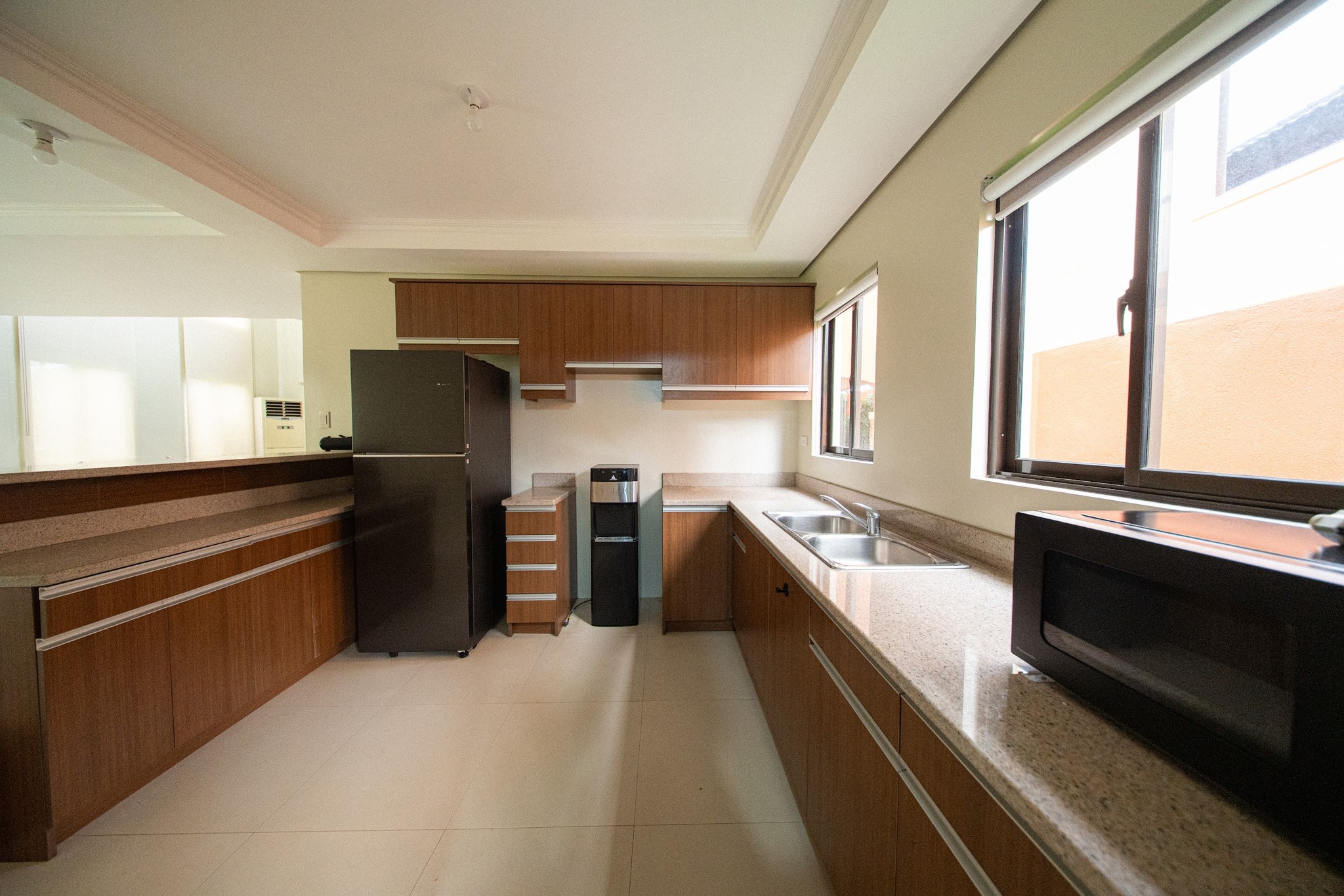 Fabulous3-BedroomHouseandLotforSaleinAmoreatPortofino,Alabang,Muntinlupa-9.jpg