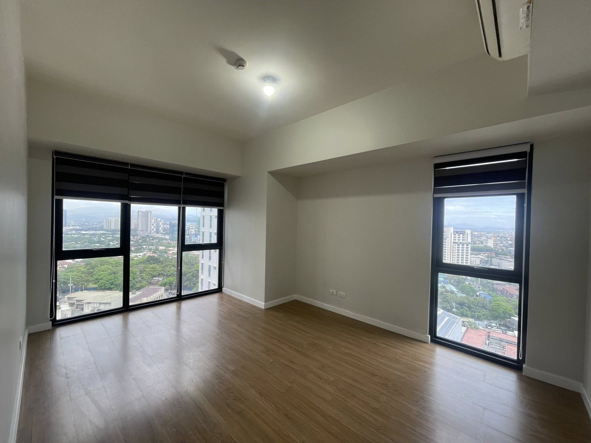 Spacious3-BedroomCondoUnitforSaleatTravertineTower,Portico,PasigCity-4.jpg