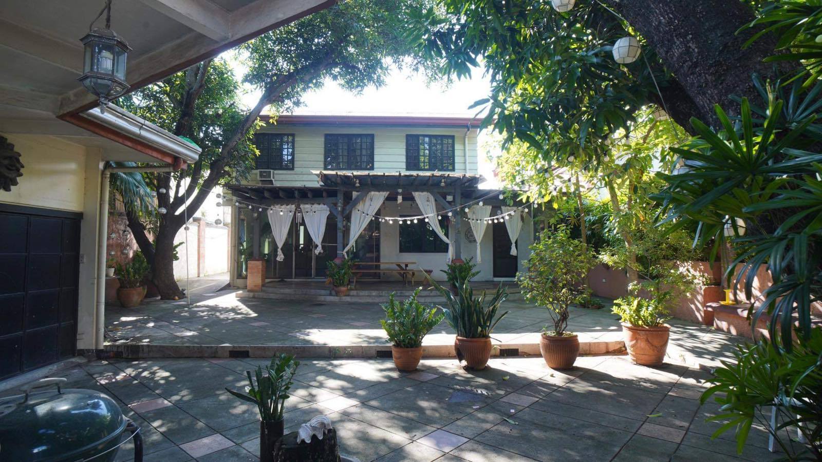 Captivating3-BedroomHouseandLotforSaleinAlabangHillsVillage,Muntinlupa-1.jpg
