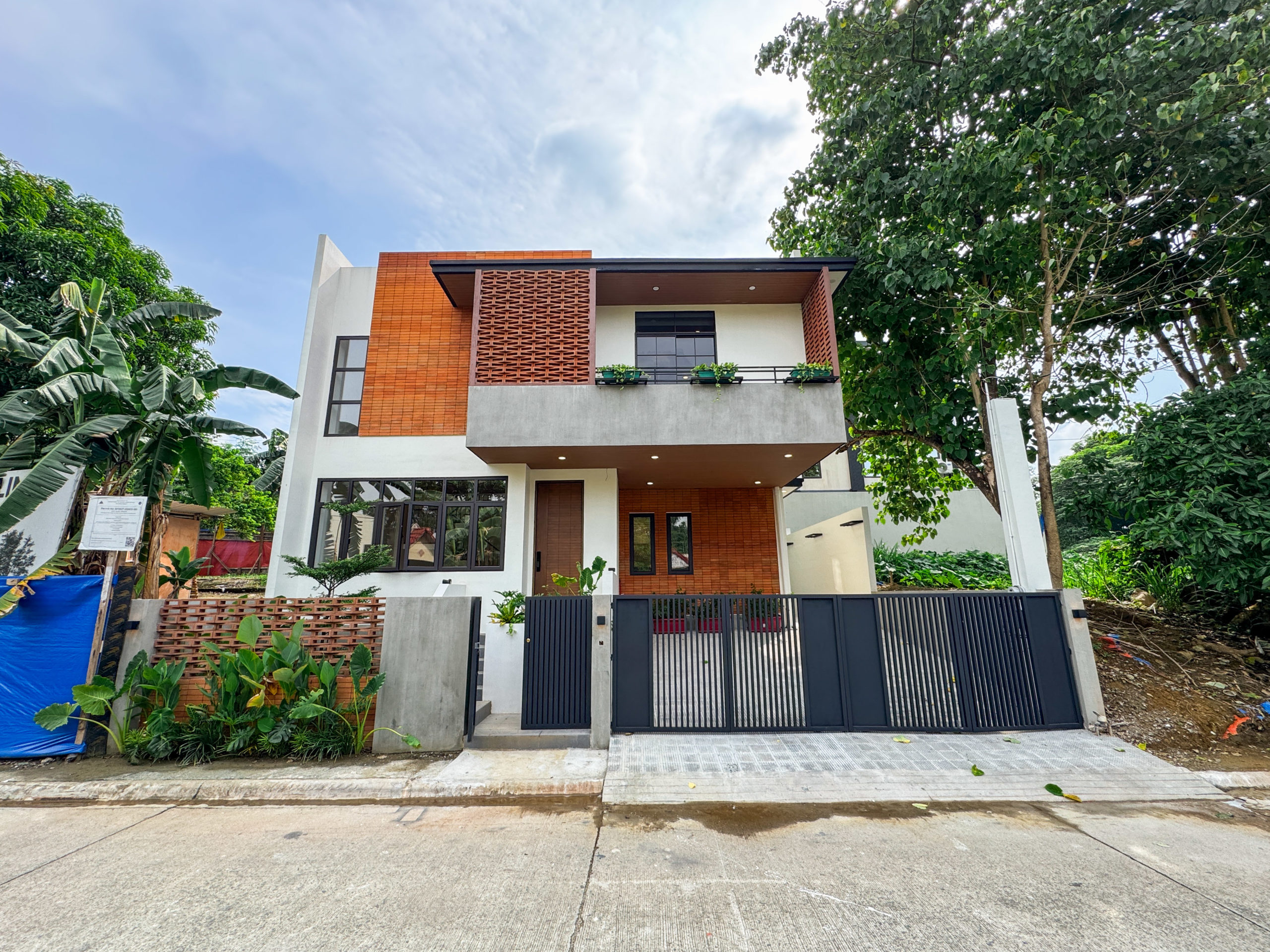 Soothing3-BedroomHouseandLotforSaleinFilinvest2,QuezonCity-1.jpg