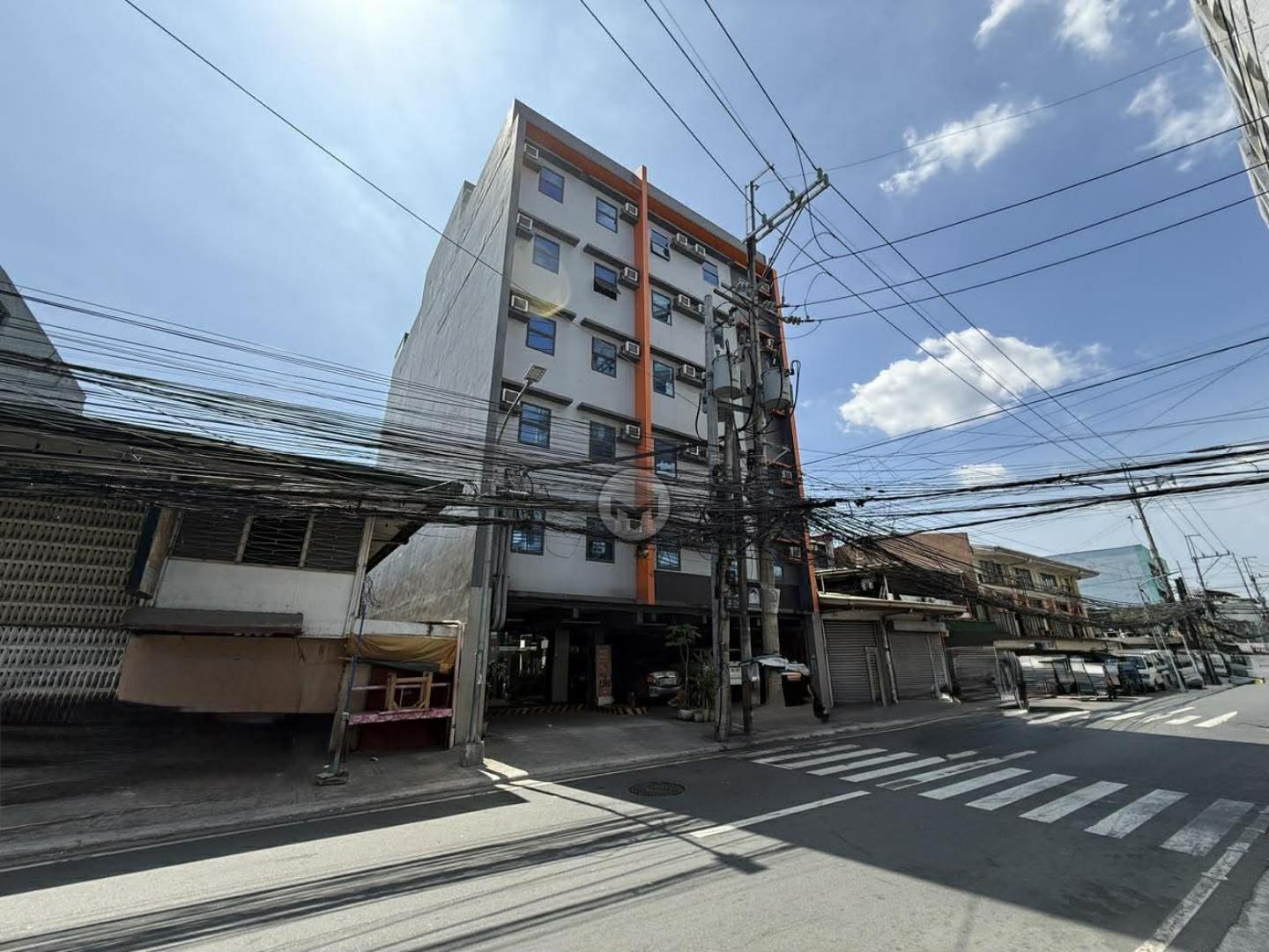 IncomeGeneratingDormBuildingforSaleinSanIsidro,Makati-1.jpg