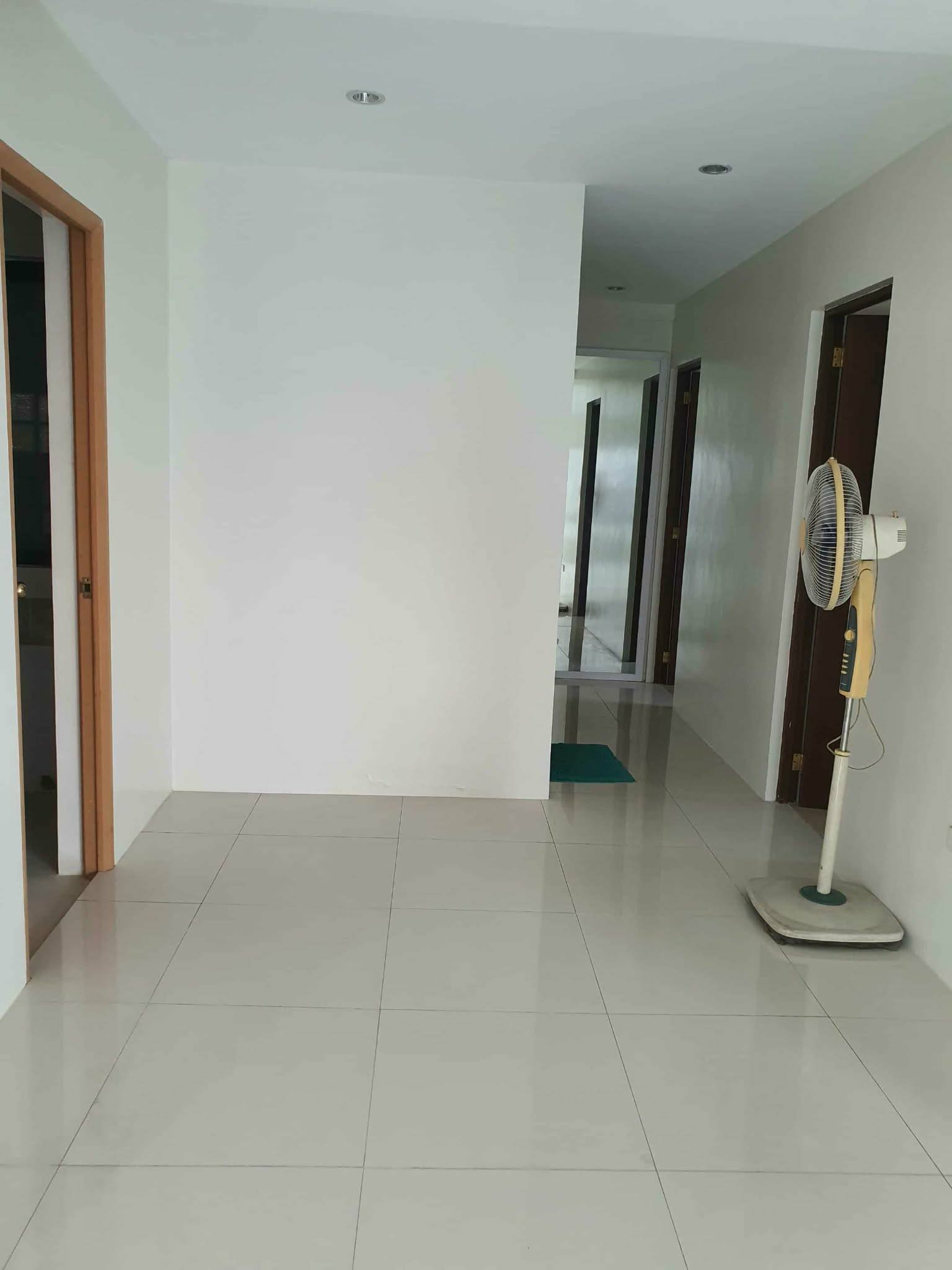 Upscale2-BedroomCondoUnitforLeaseinProject8,QuezonCity-9.jpg