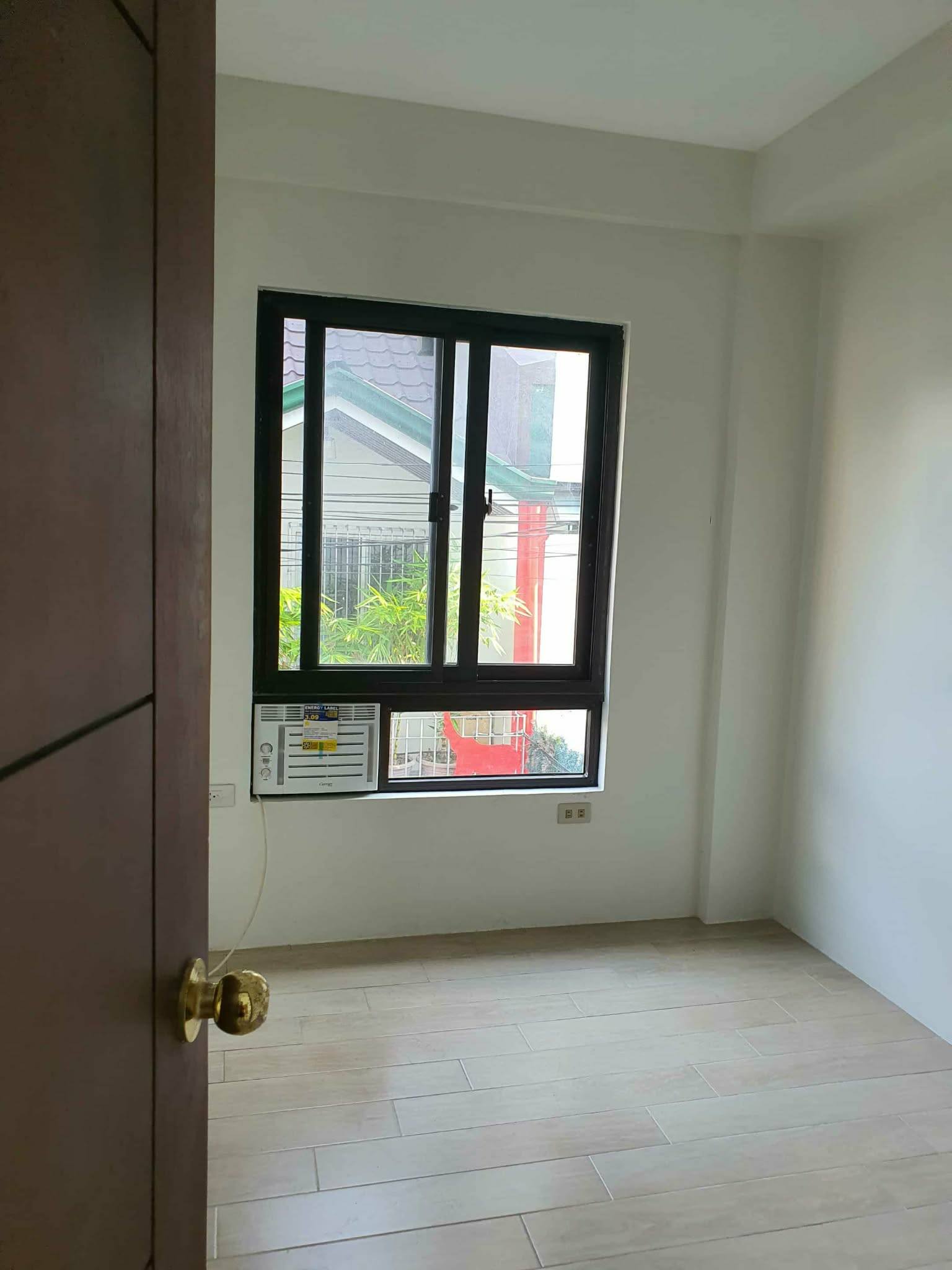 Upscale2-BedroomCondoUnitforLeaseinProject8,QuezonCity-3.jpg
