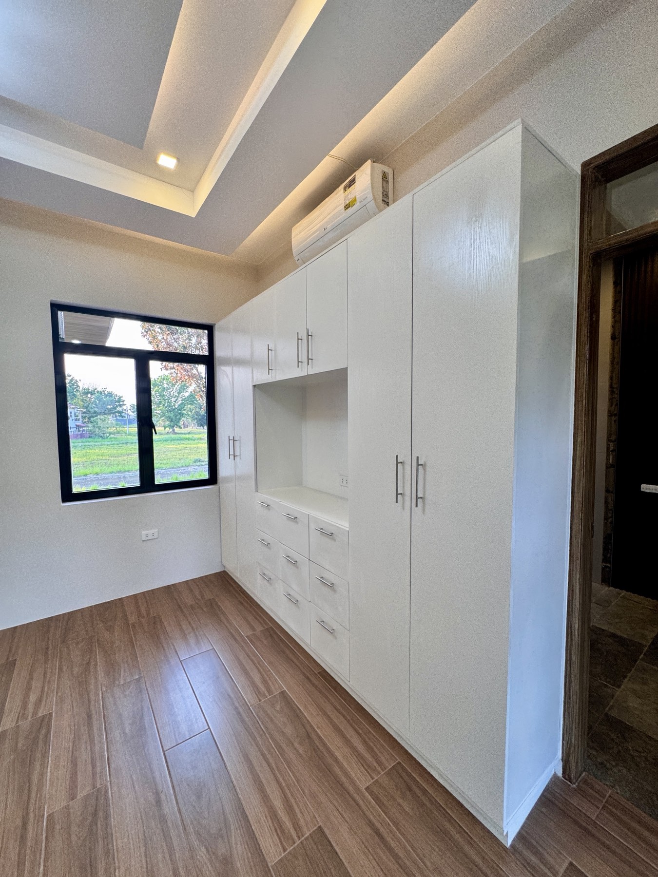 Notable4-BedroomHouseandLotforSaleinBeverlyPlace,SanFernando,Pampanga-25.jpg