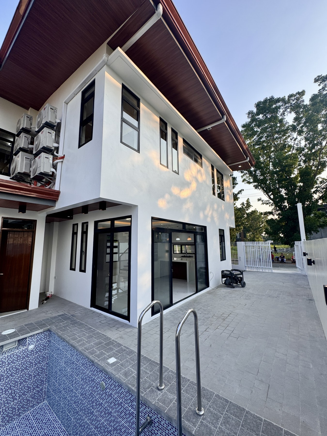 Notable4-BedroomHouseandLotforSaleinBeverlyPlace,SanFernando,Pampanga-8.jpg