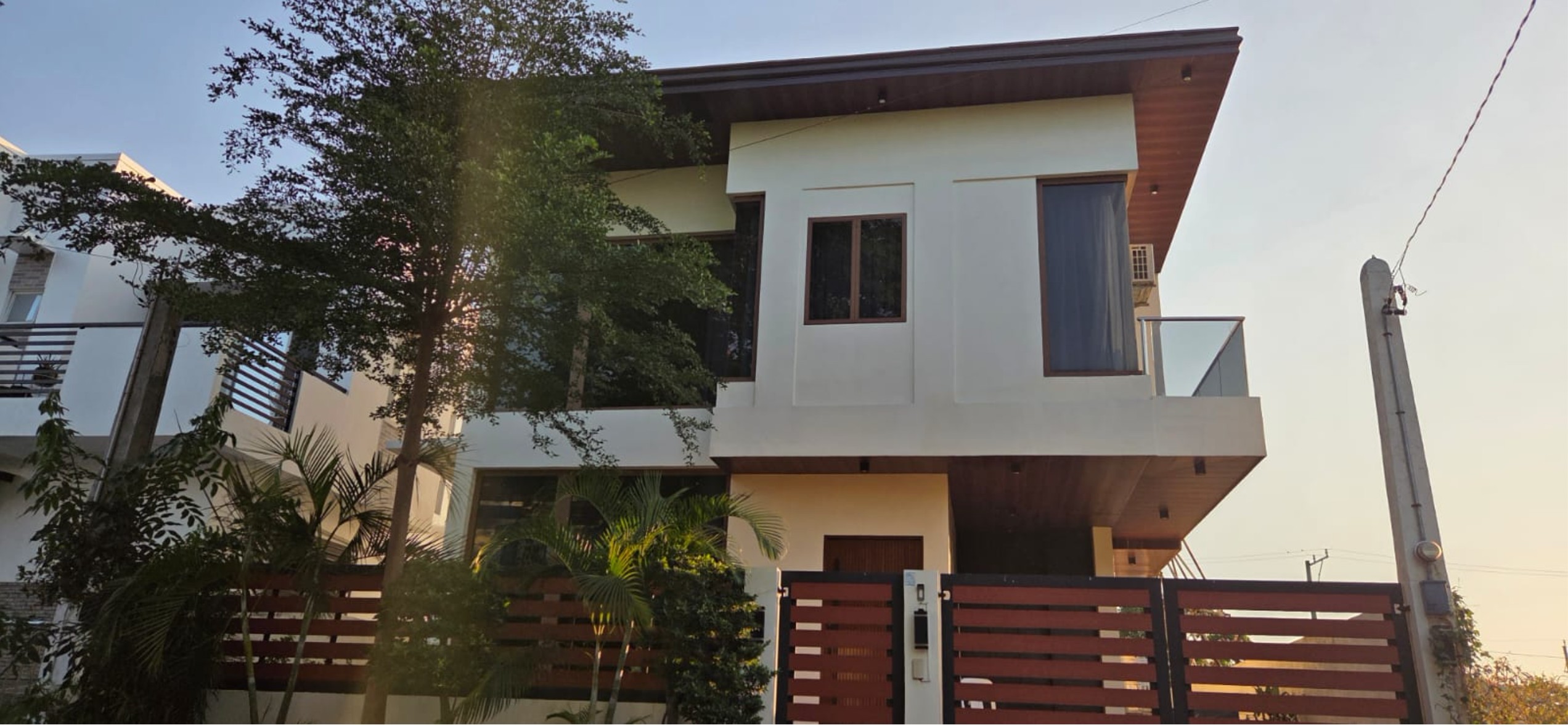 Vibrant3-BedroomHouseandLotforSaleinGrandCentennialHomes,Cavite-1.jpg