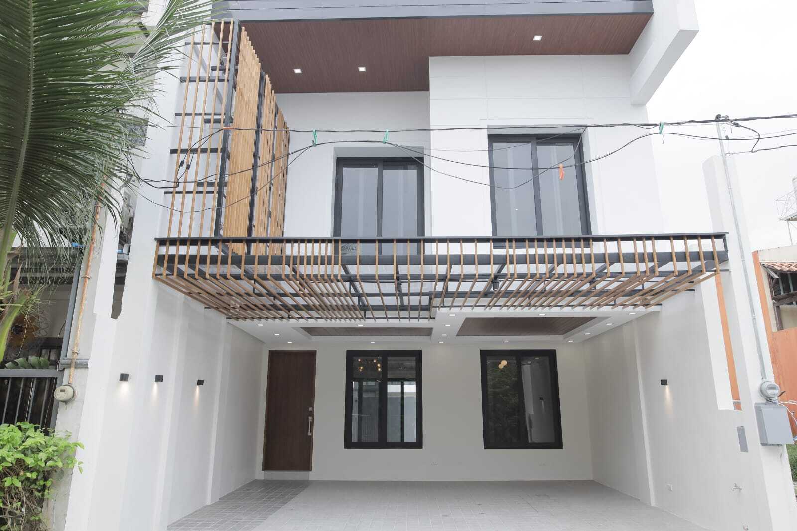 Exquisite4-BedroomHouseandLotforSaleinMerville,Parañaque-1.jpg
