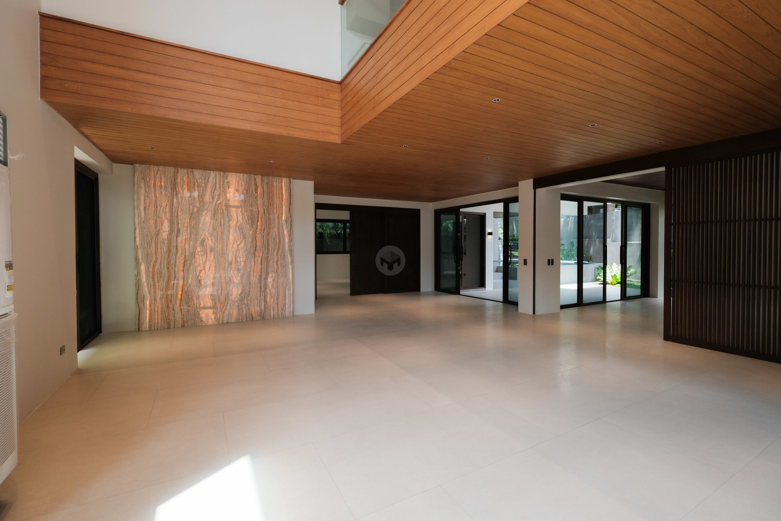 Enchanting5-BedroomHouseandLotforSaleinAyalaAlabangVillage,Muntinlupa-5.jpg