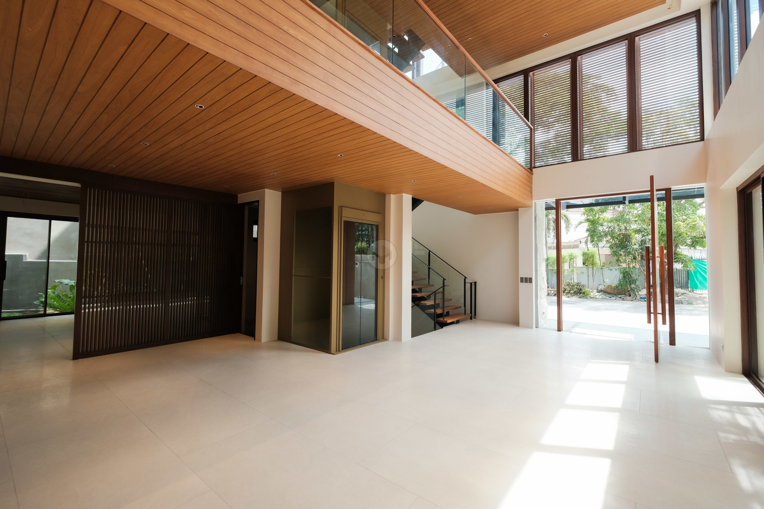 Enchanting5-BedroomHouseandLotforSaleinAyalaAlabangVillage,Muntinlupa-6.jpg